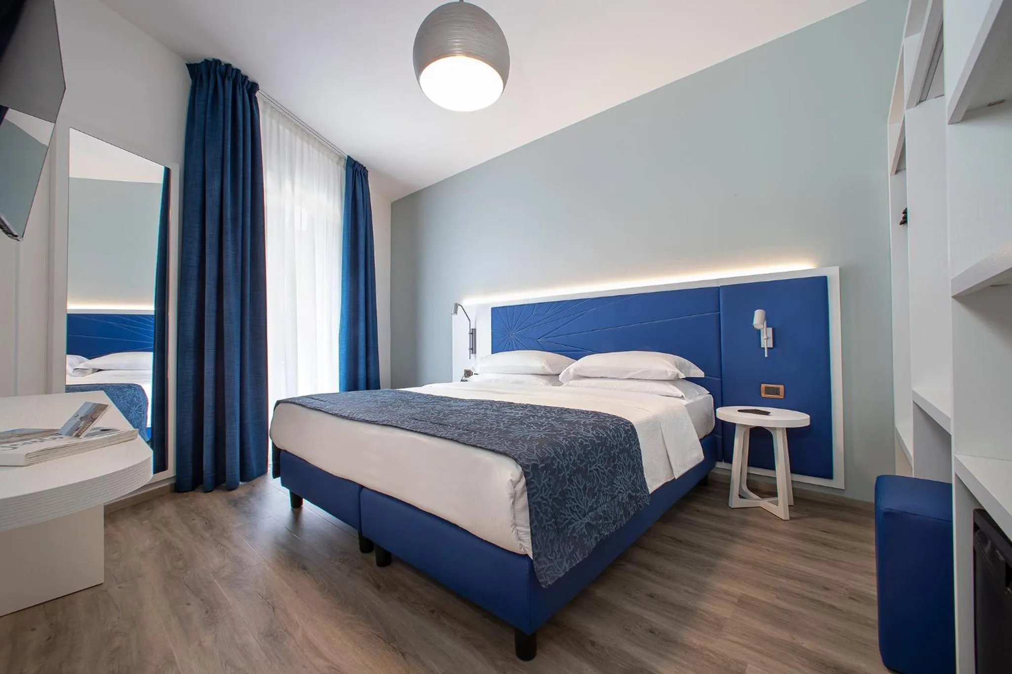 Bed in Regent's Hotel