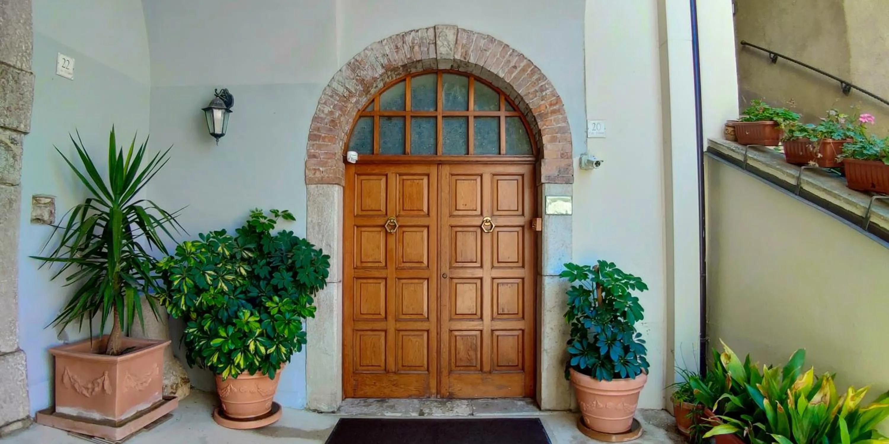 Facade/entrance in palazzo RICCARDI