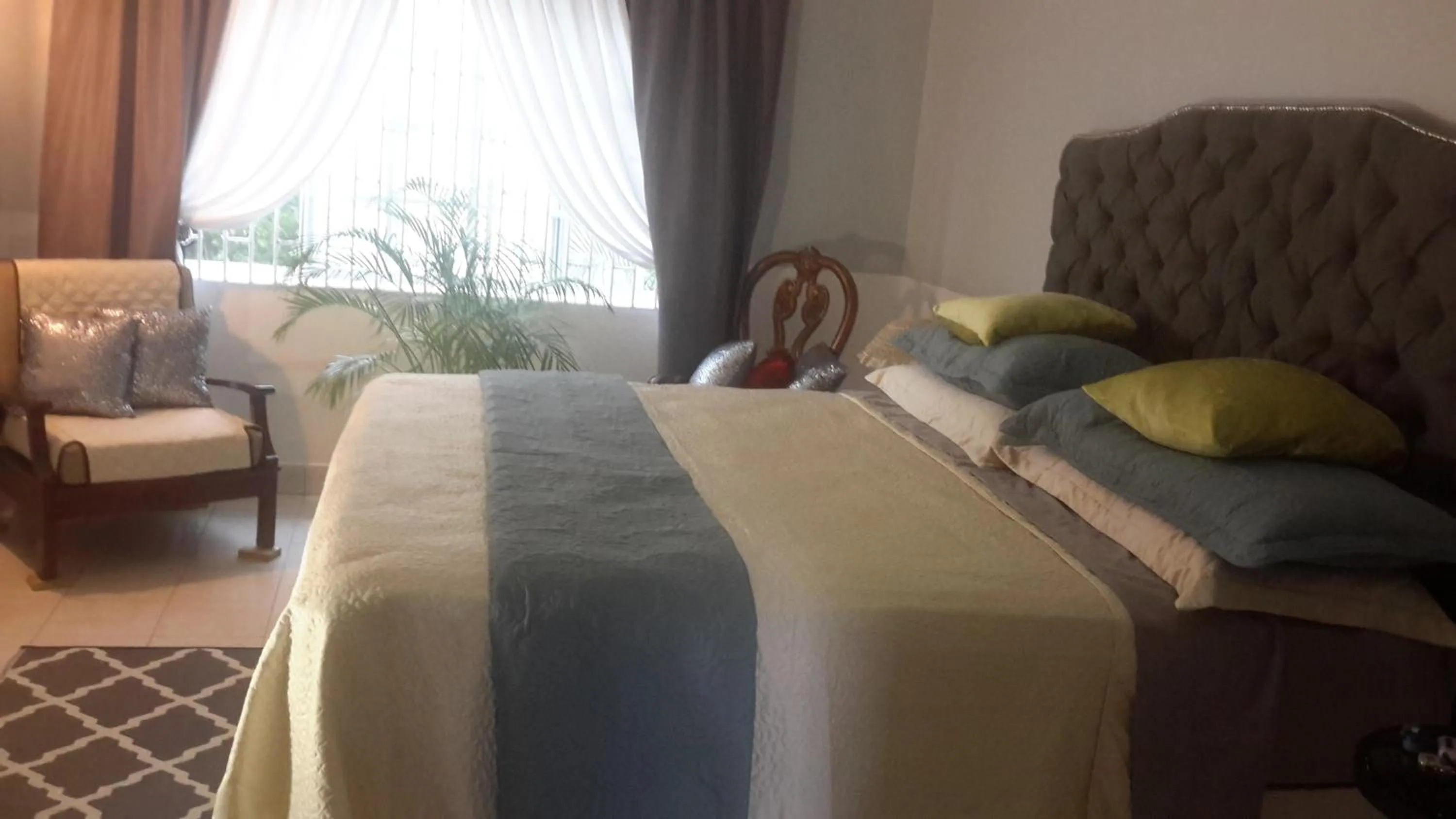 Bed in Lorenton Hideaway