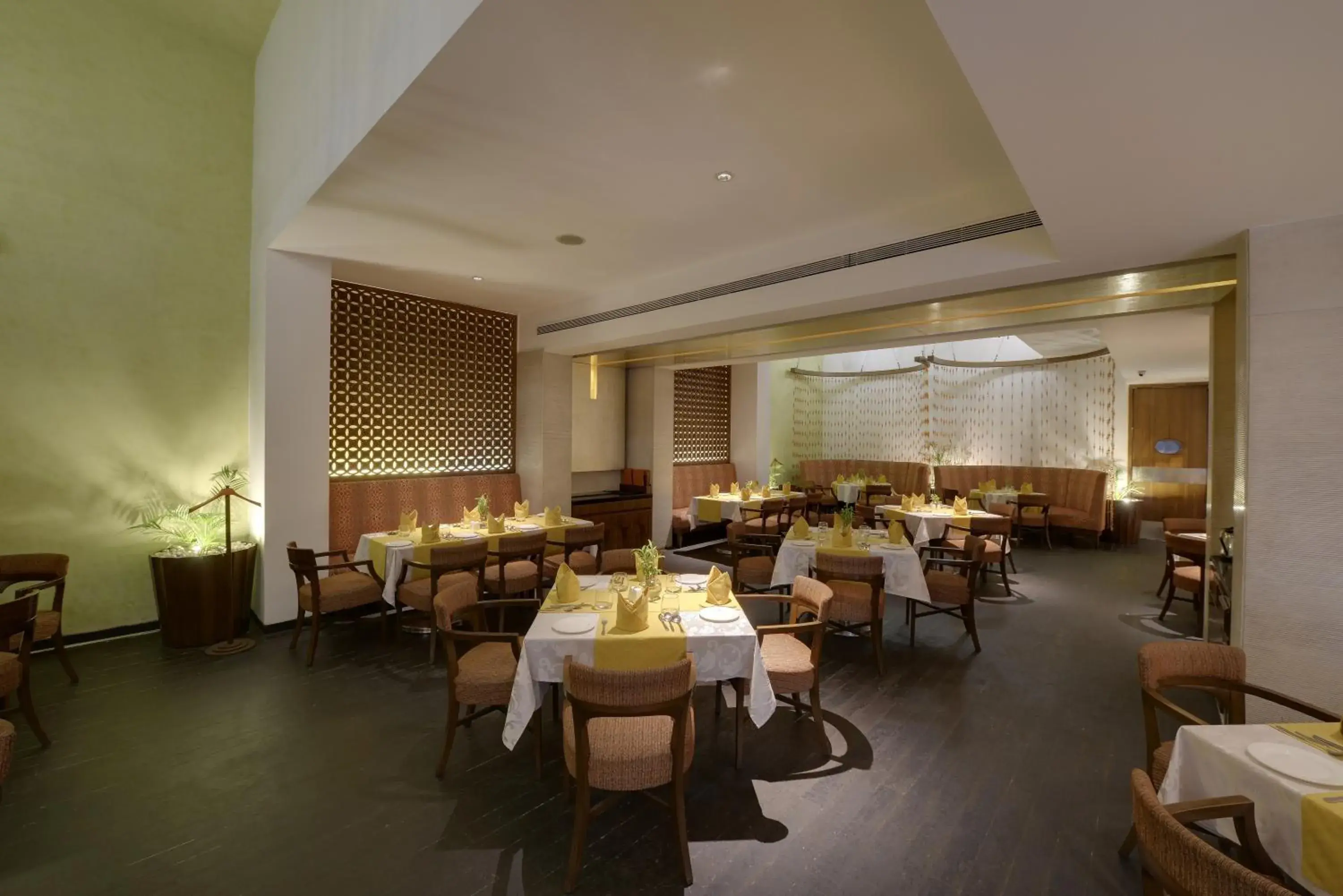 Restaurant/places to eat in Pride Premier Pune Restaurant/places to eat in Pride Premier Pune
