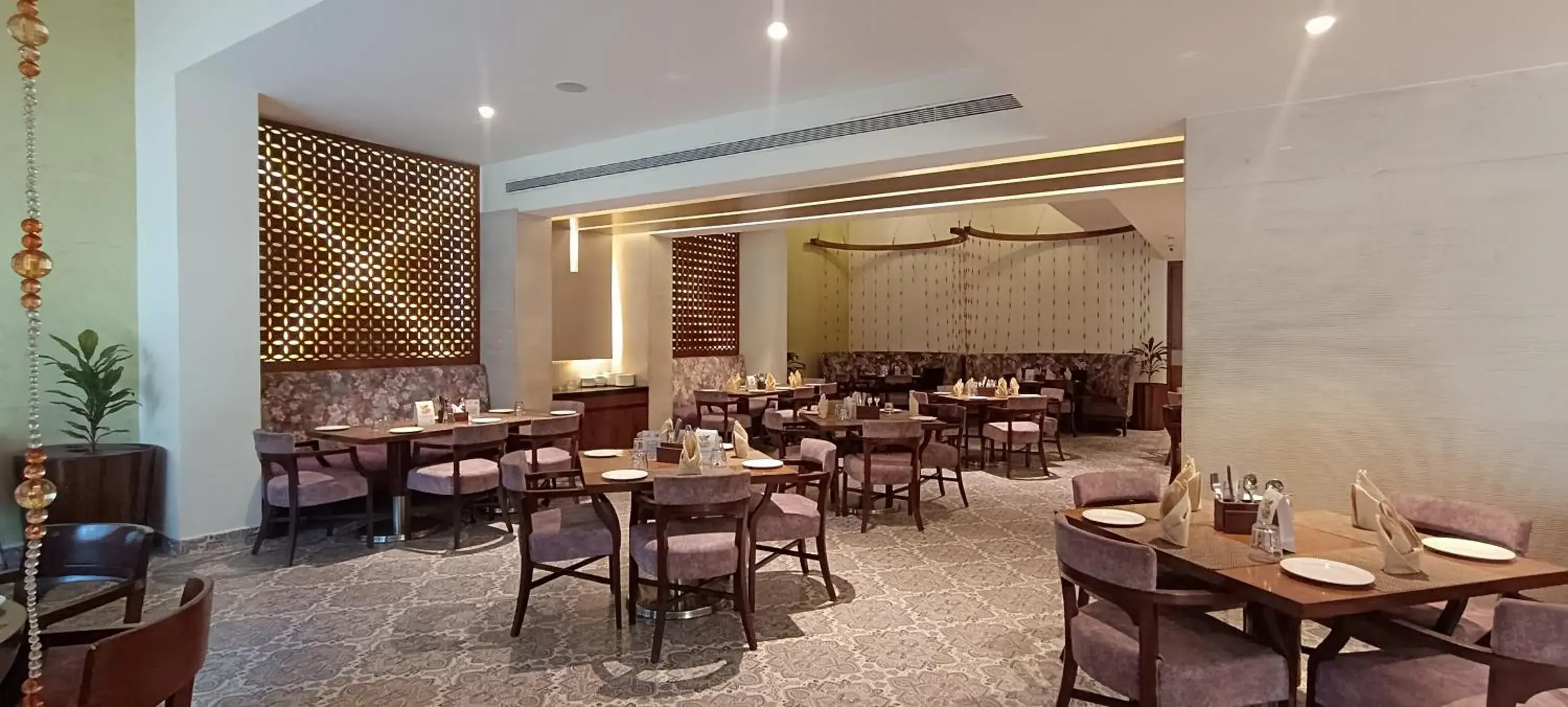Restaurant/places to eat in Pride Premier Pune Restaurant/places to eat in Pride Premier Pune