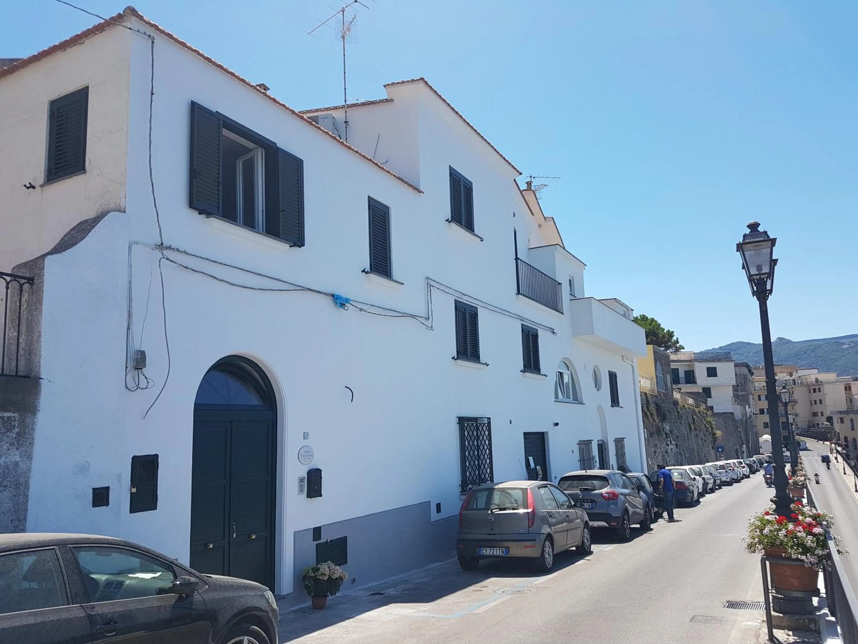 Property building in Villa Caruso