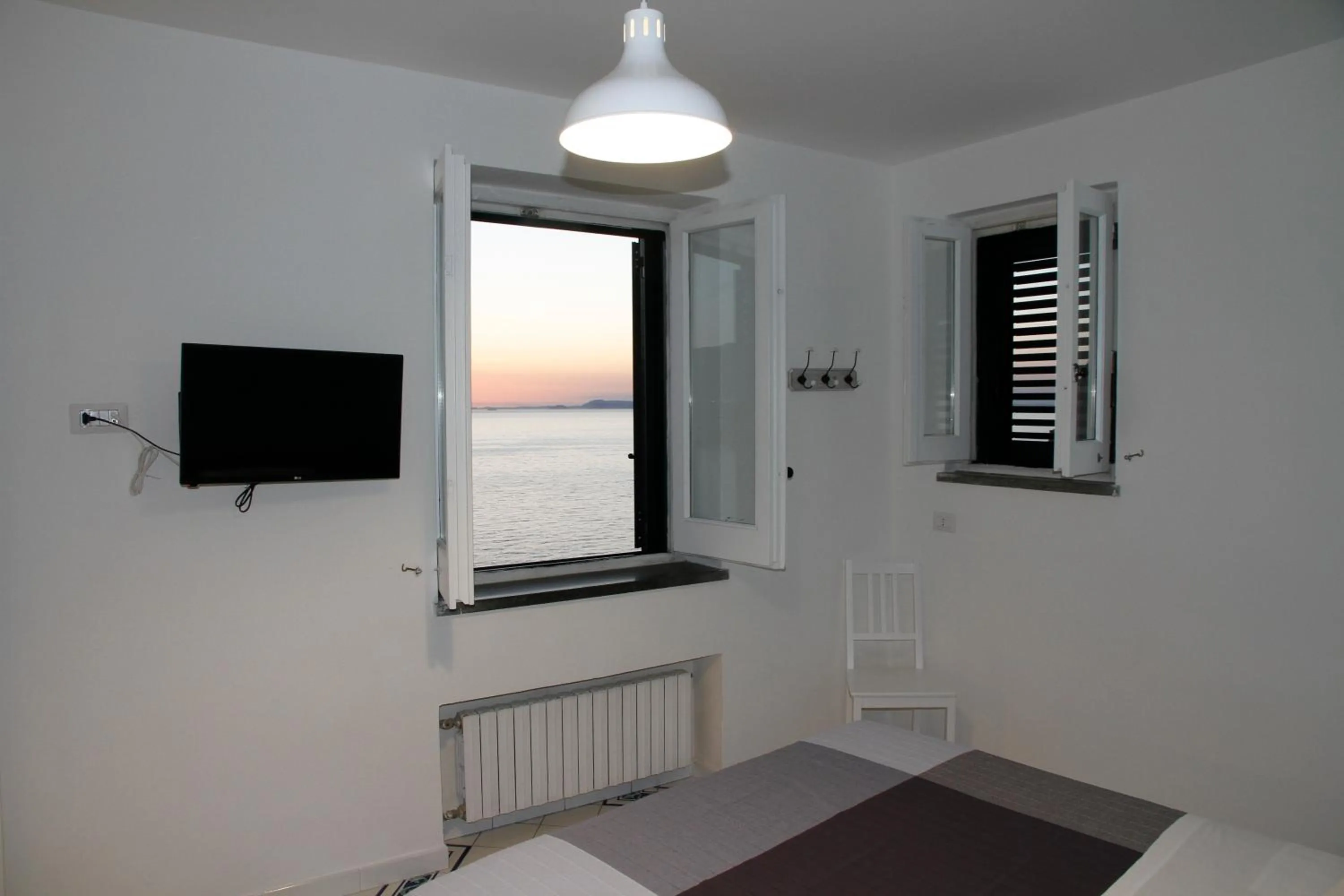 Restaurant/places to eat in Villa Caruso