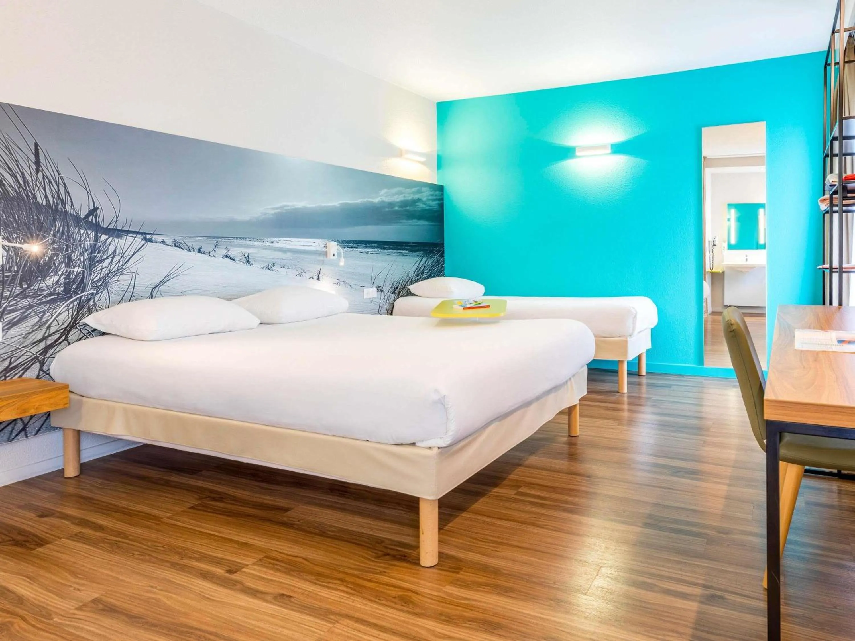 Bedroom, Bed in ibis Styles Quimper