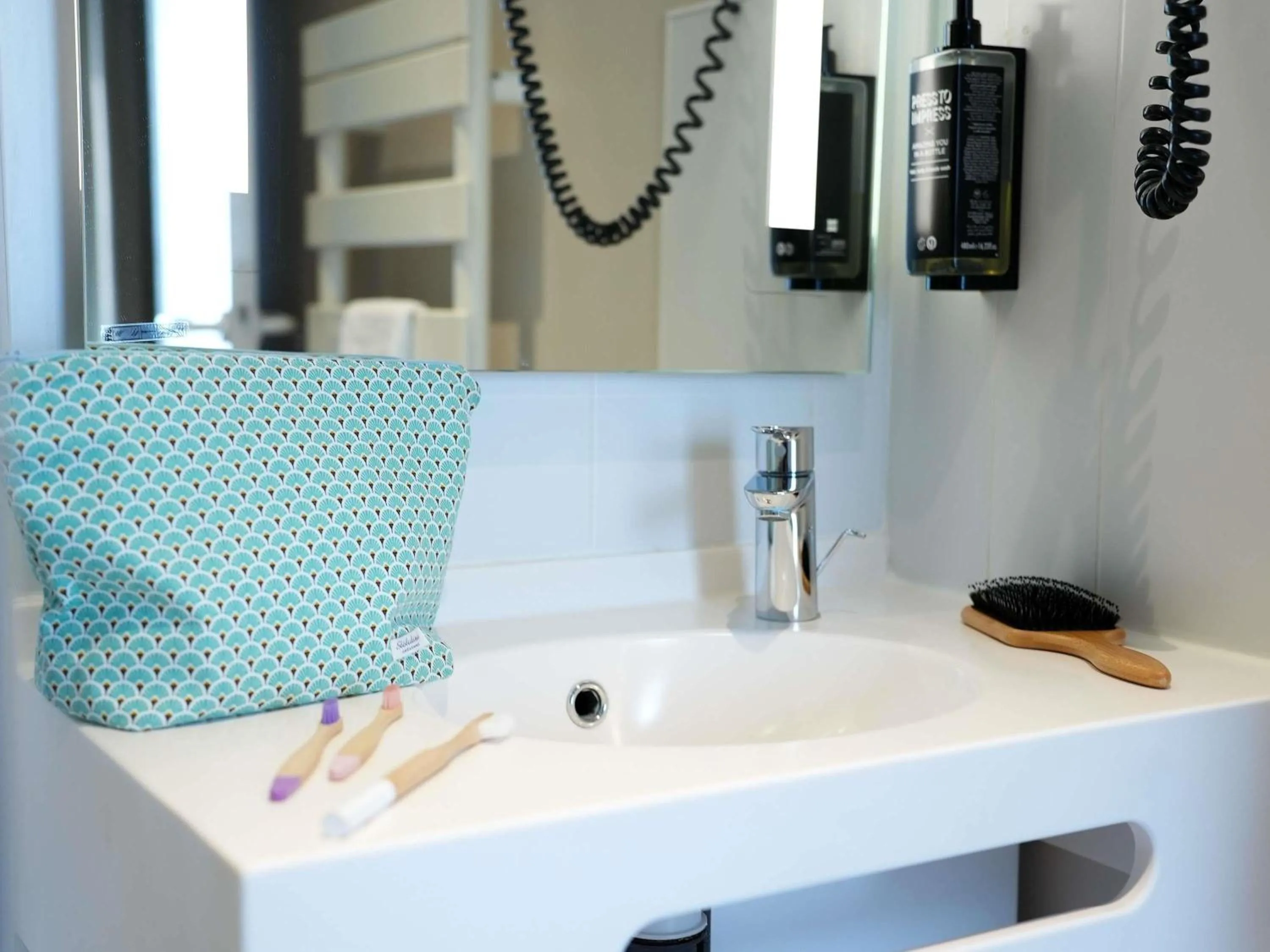 Bedroom in ibis Styles Quimper