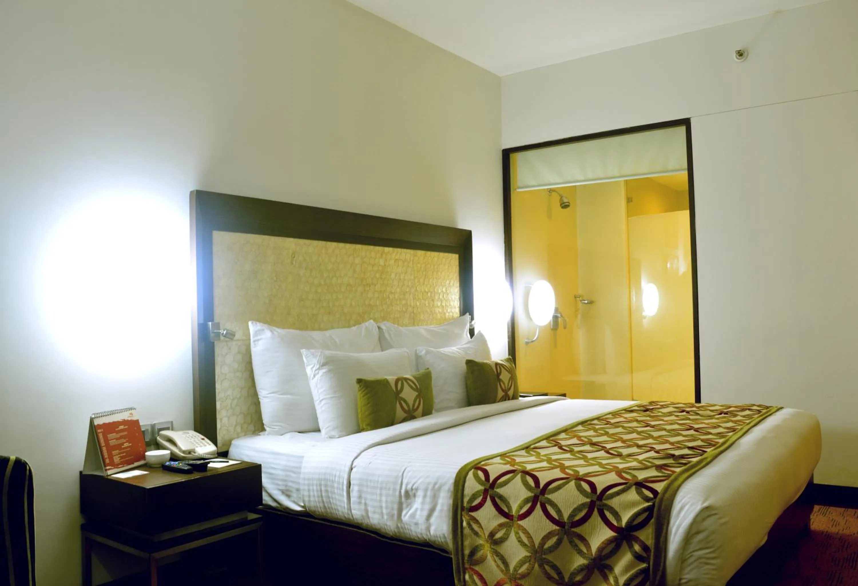 Shower, Bed in Pride Premier Bengaluru