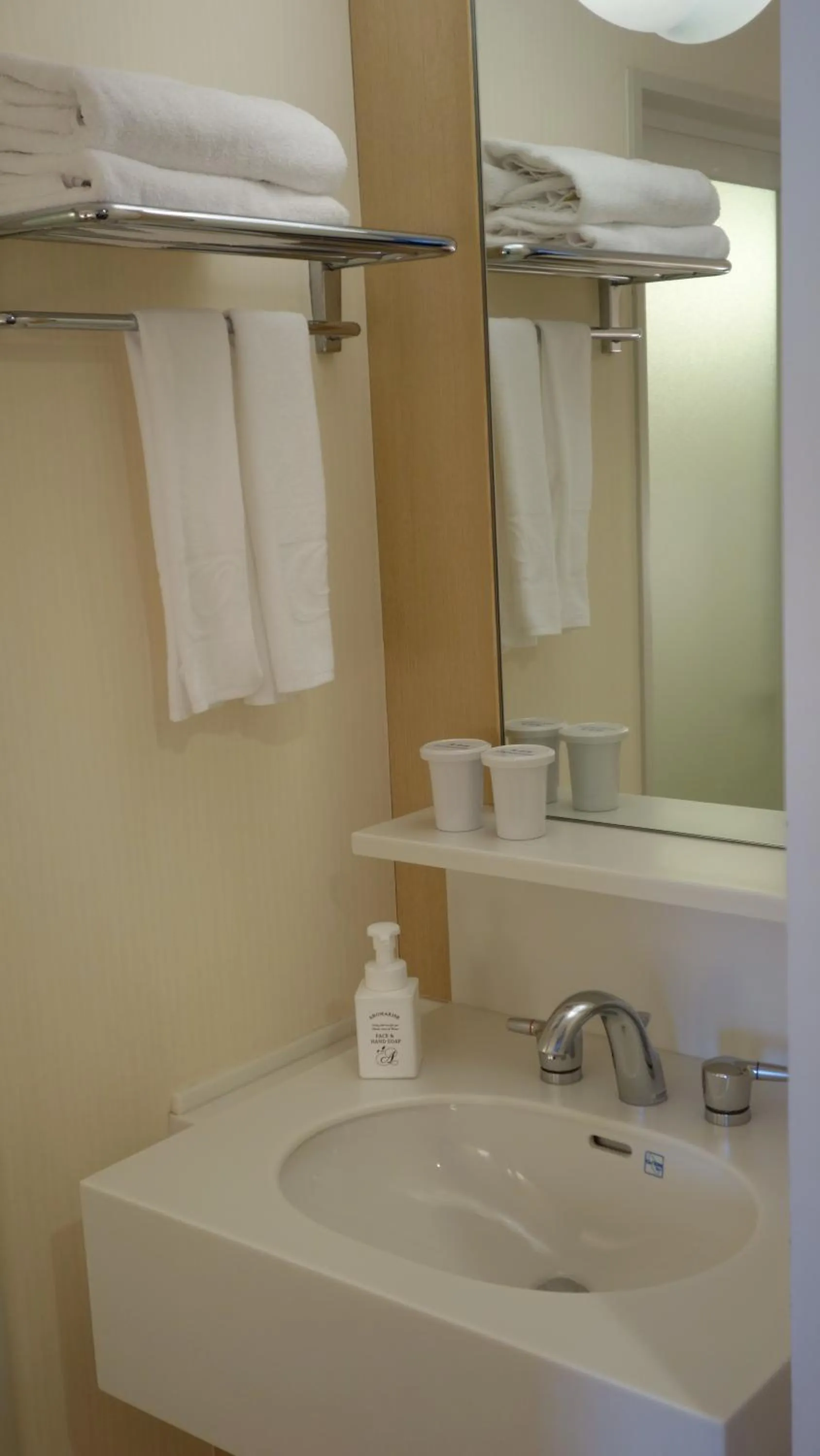 Photo of the whole room in City Plaza Osaka