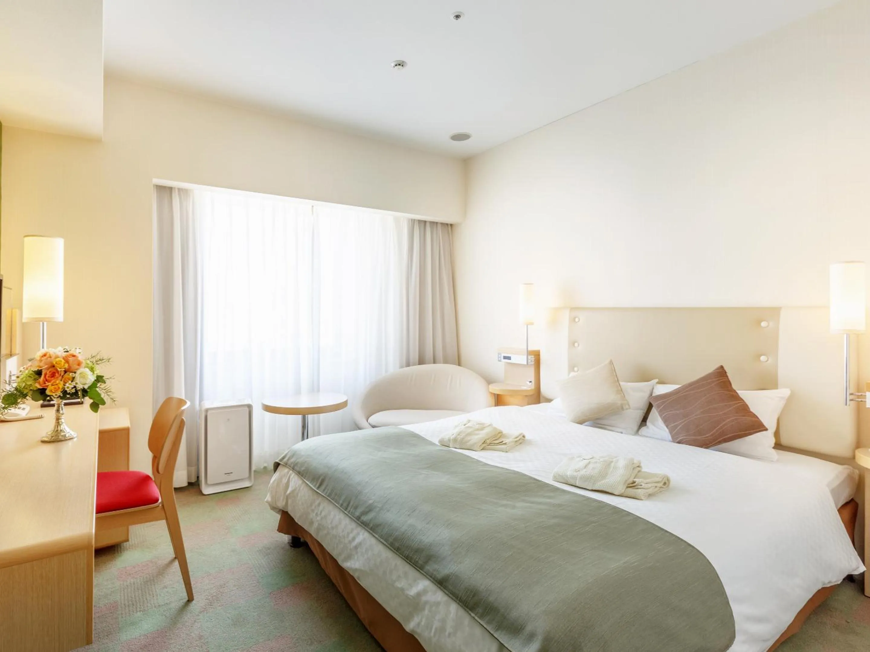 Photo of the whole room, Bed in City Plaza Osaka