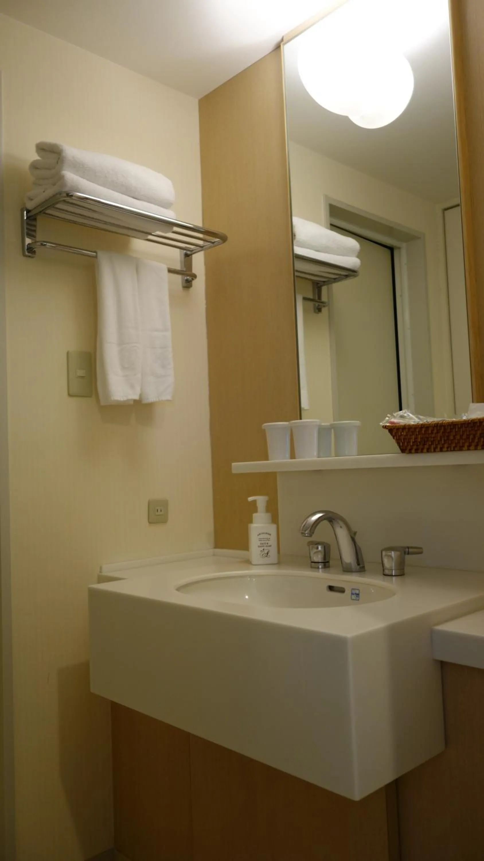 Photo of the whole room in City Plaza Osaka