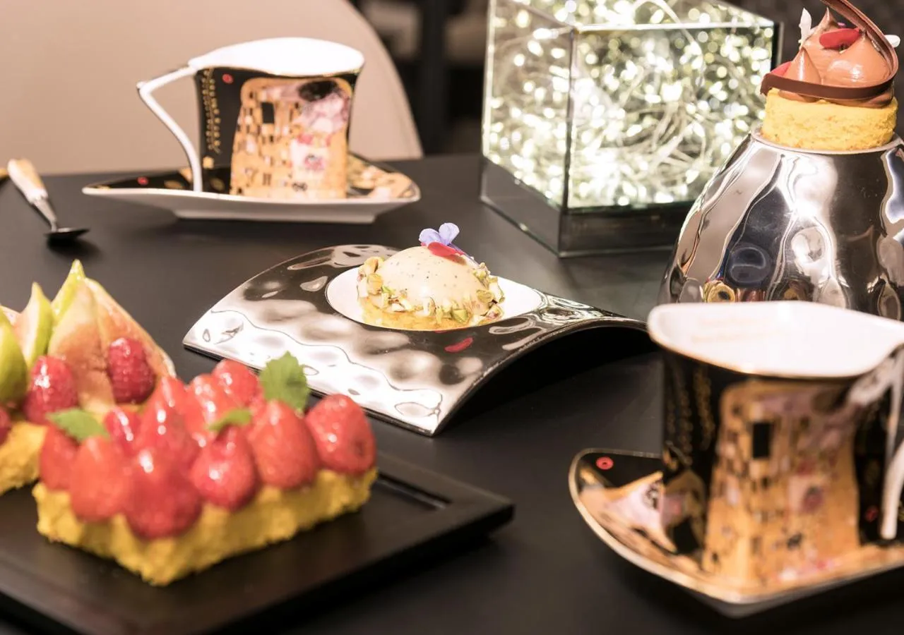 Food and drinks in Finis Africae Hotel