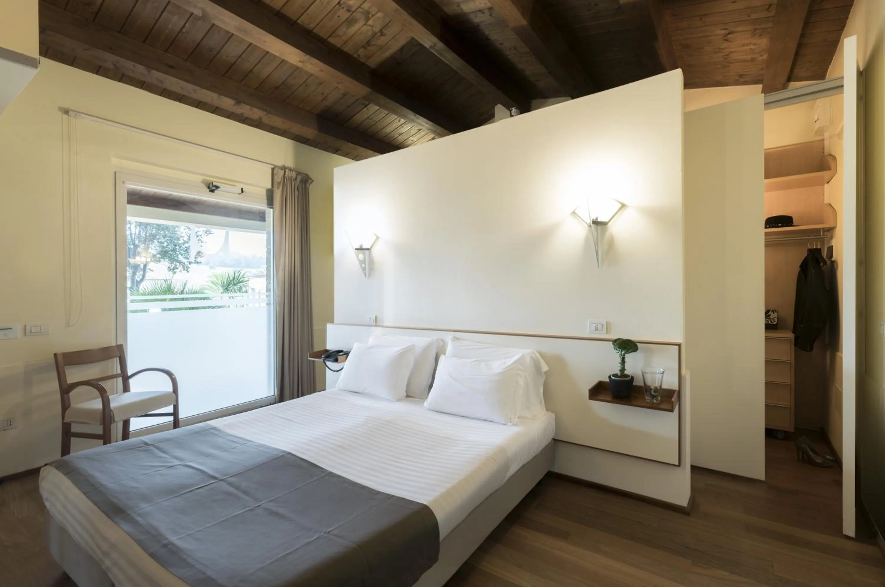 Bed in Finis Africae Hotel