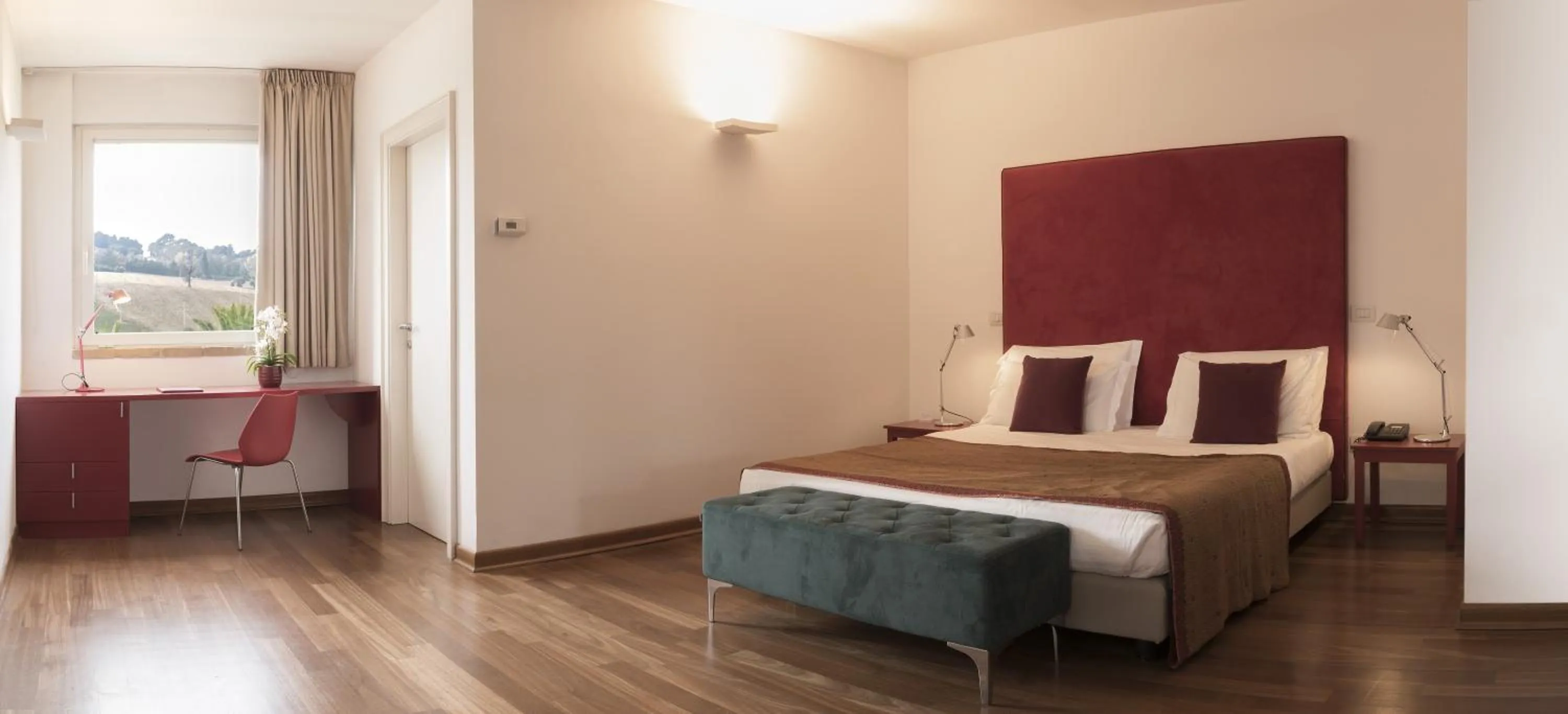 Photo of the whole room, Bed in Finis Africae Hotel