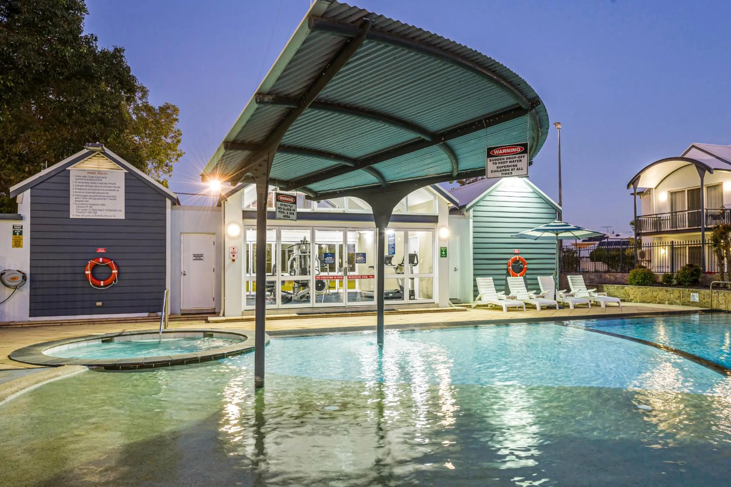 Hot Tub in Mandurah Quay Resort