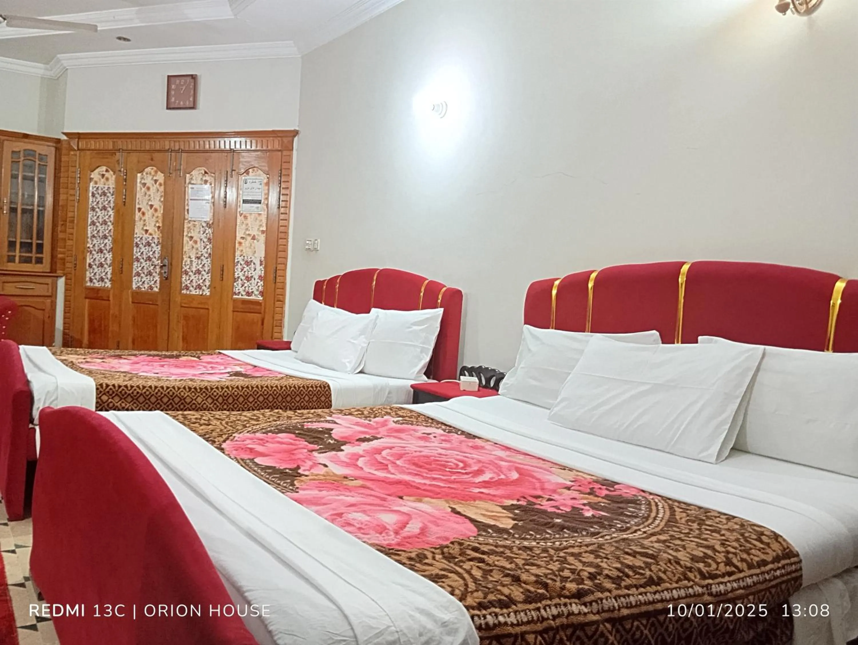 Balcony/Terrace, Bed in Orion International Guest House