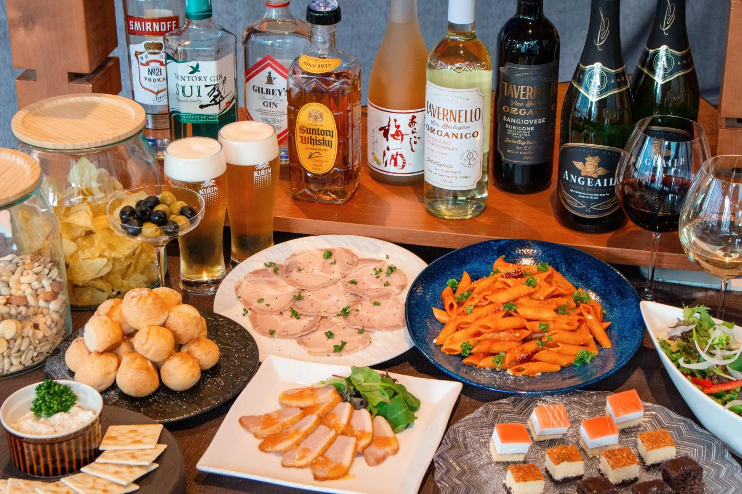 Restaurant/places to eat in HOTEL HILLARYS Akasaka