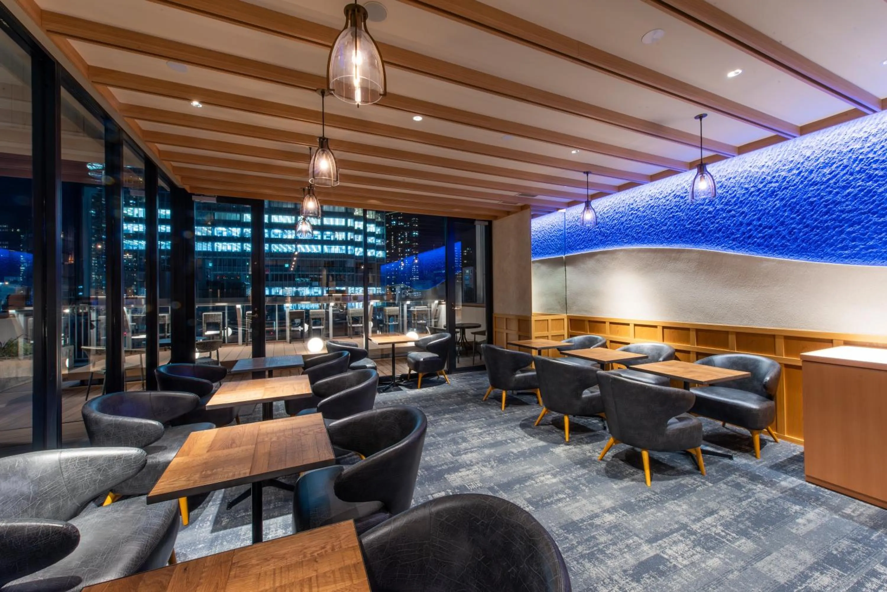 Restaurant/places to eat in HOTEL HILLARYS Akasaka