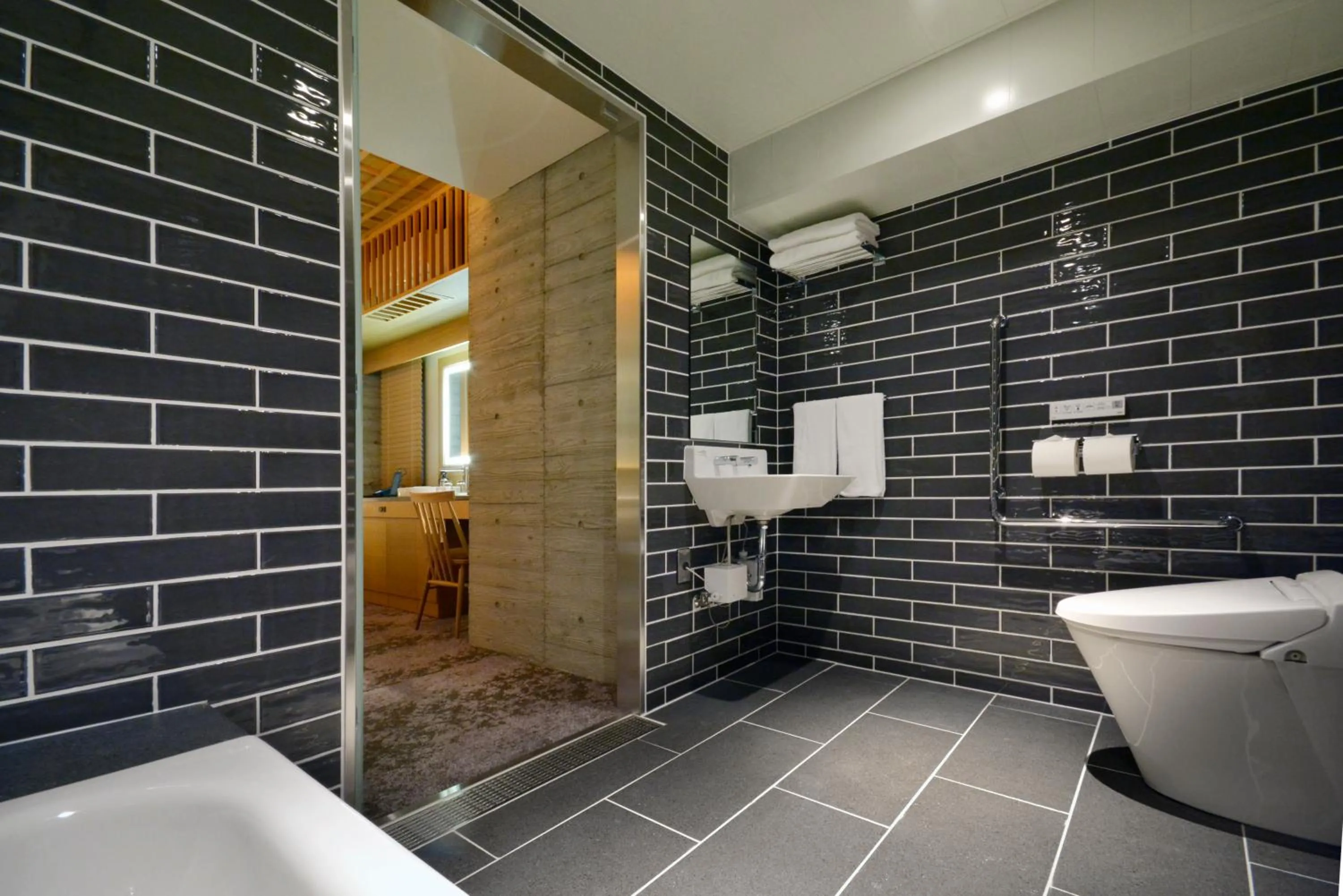 Photo of the whole room in HOTEL HILLARYS Akasaka