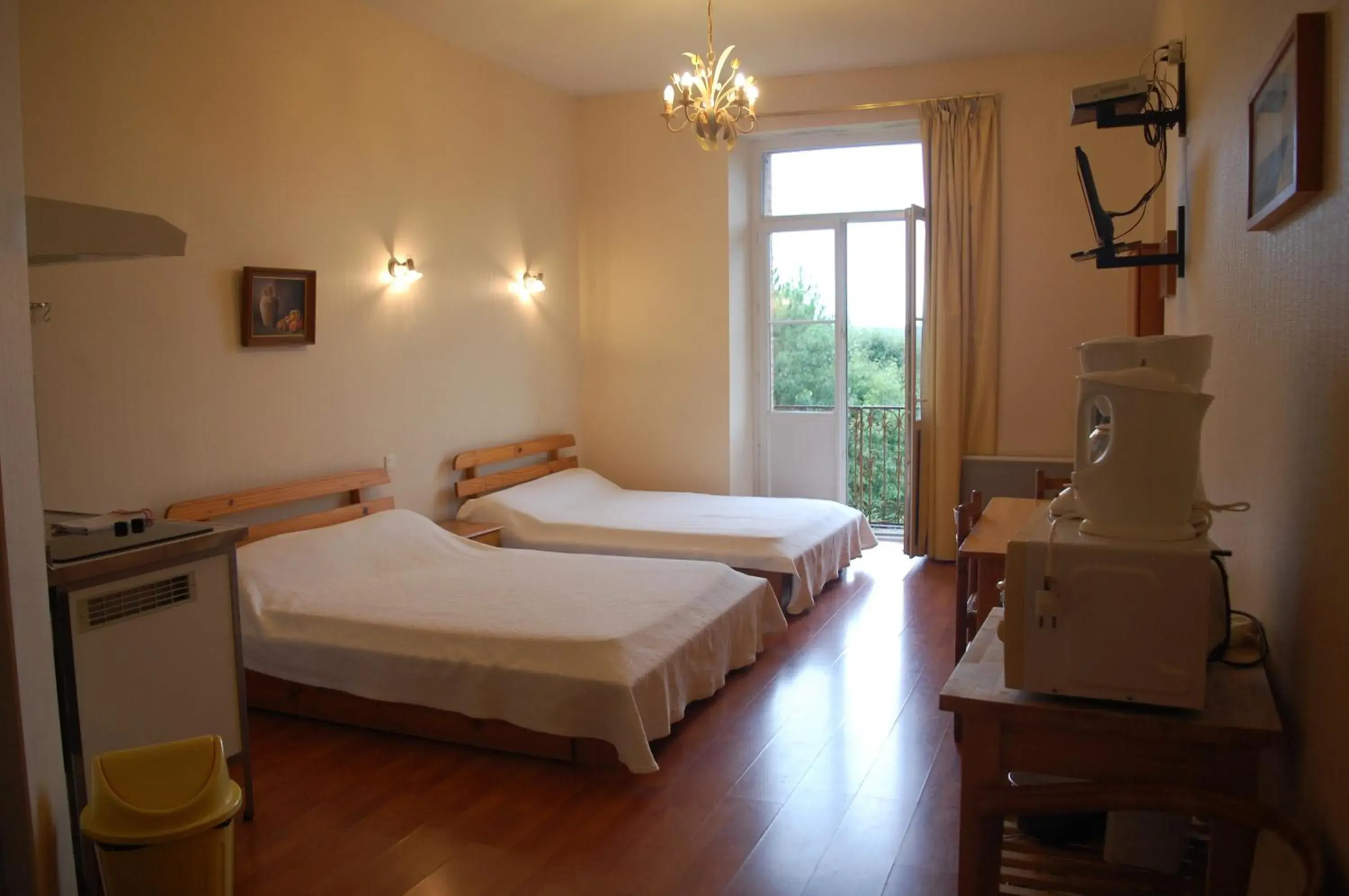 Twin Bedded Family Room in Chateau de Faudade Twin Bedded Family Room in Chateau de Faudade