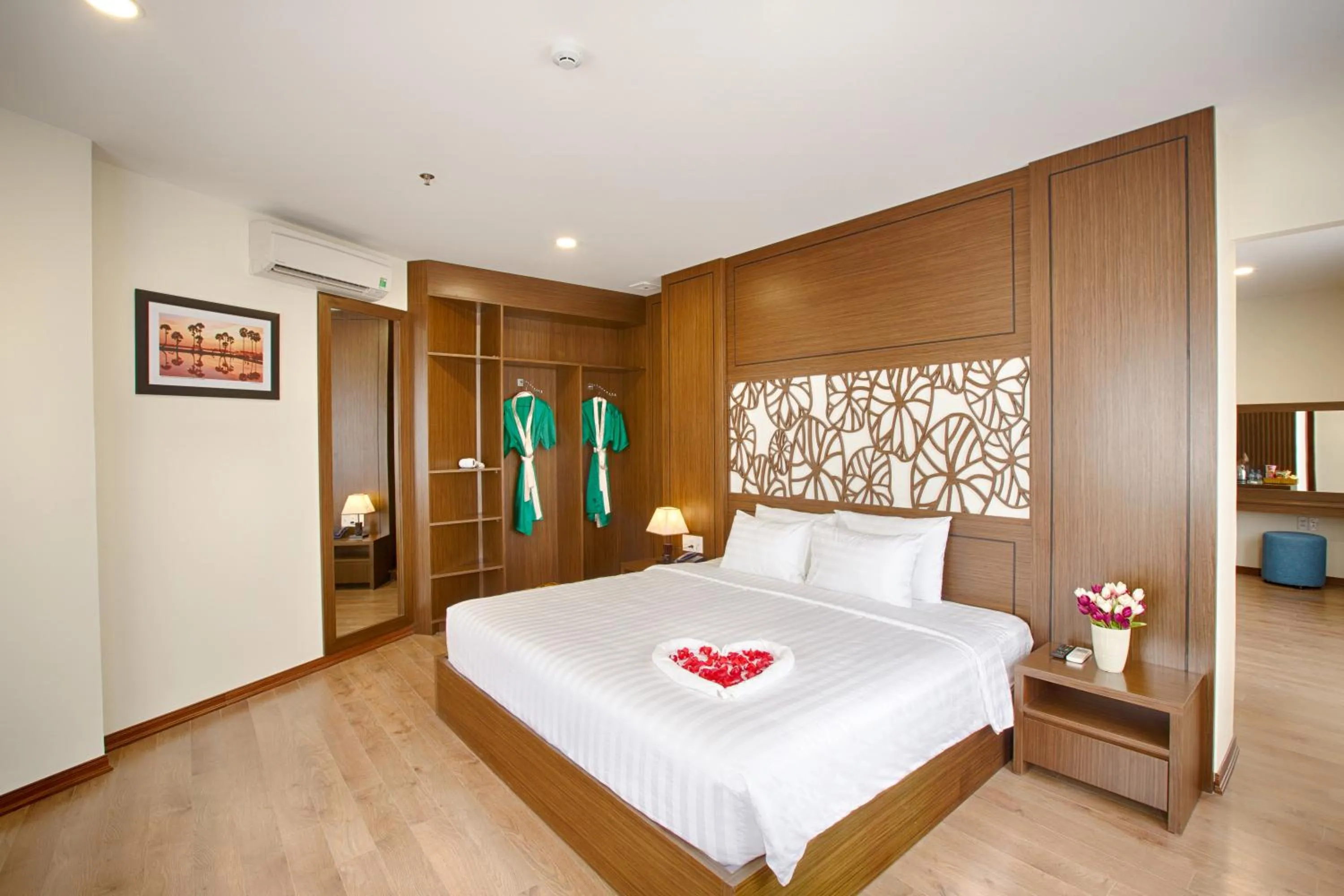 Bedroom, Bed in Central Hotel & Spa Danang