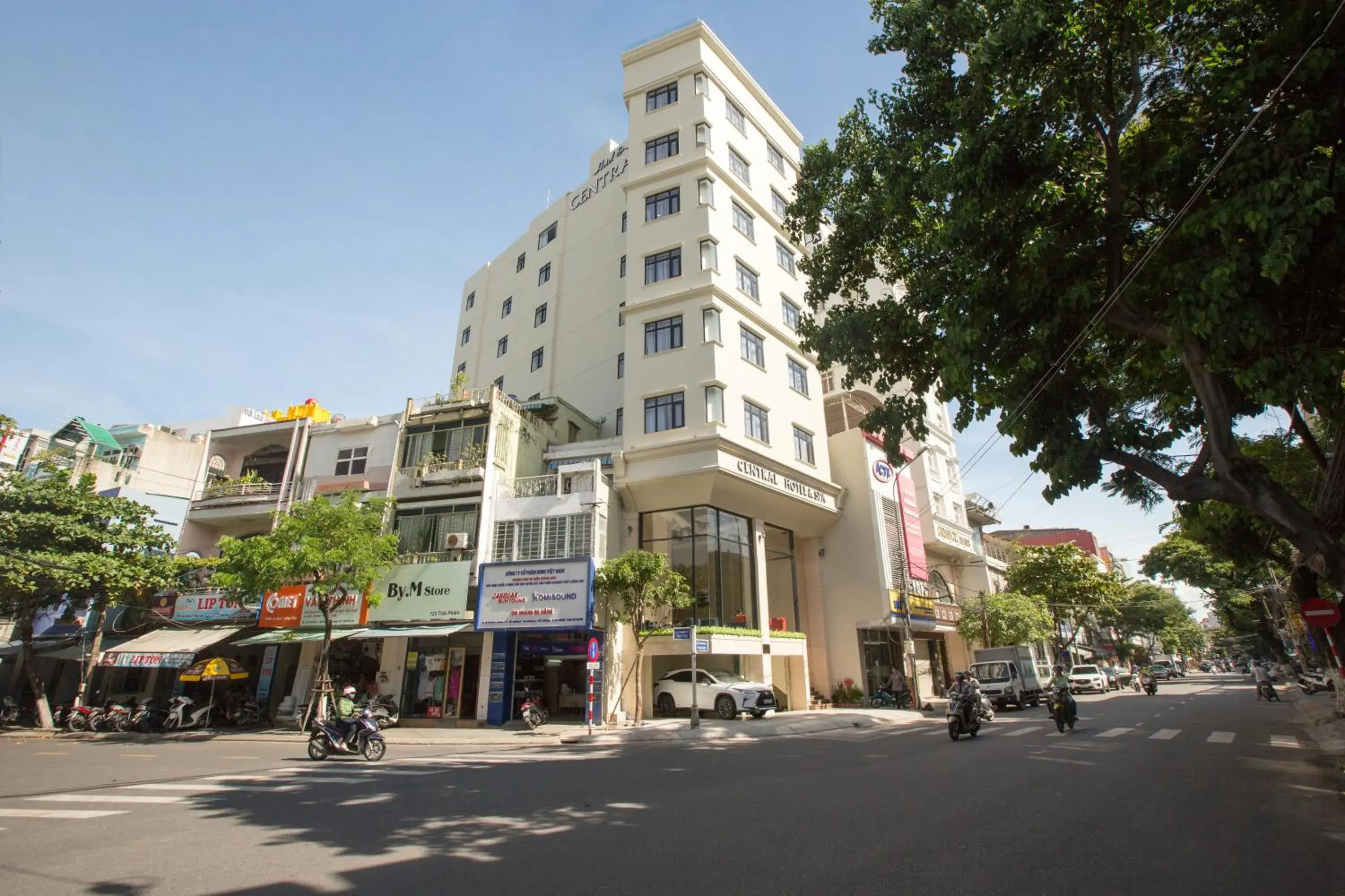 Property building in Central Hotel & Spa Danang Property building in Central Hotel & Spa Danang