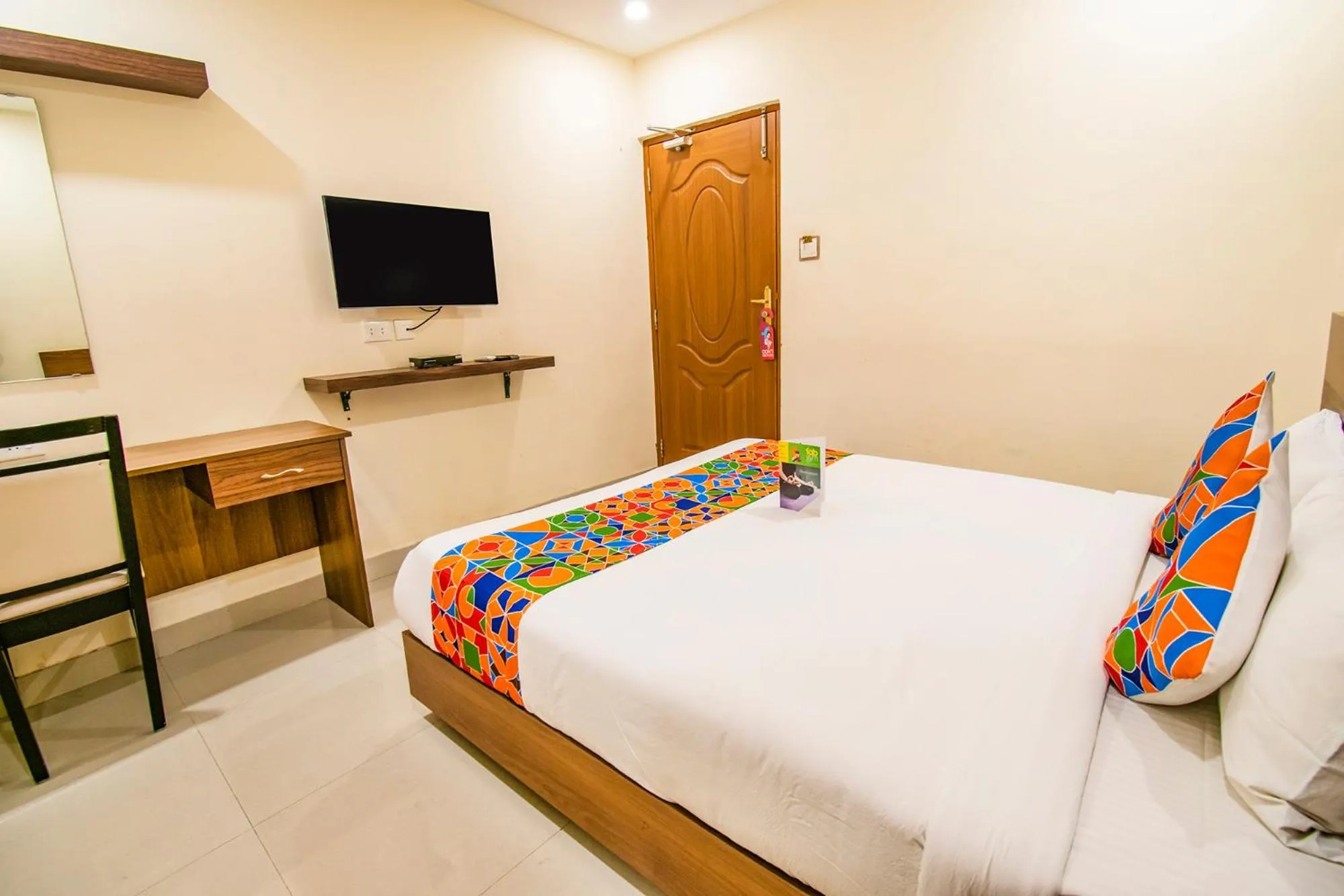 Bed in FabHotel Thejas Paaradise - Nr Coimbatore Institute of Technology