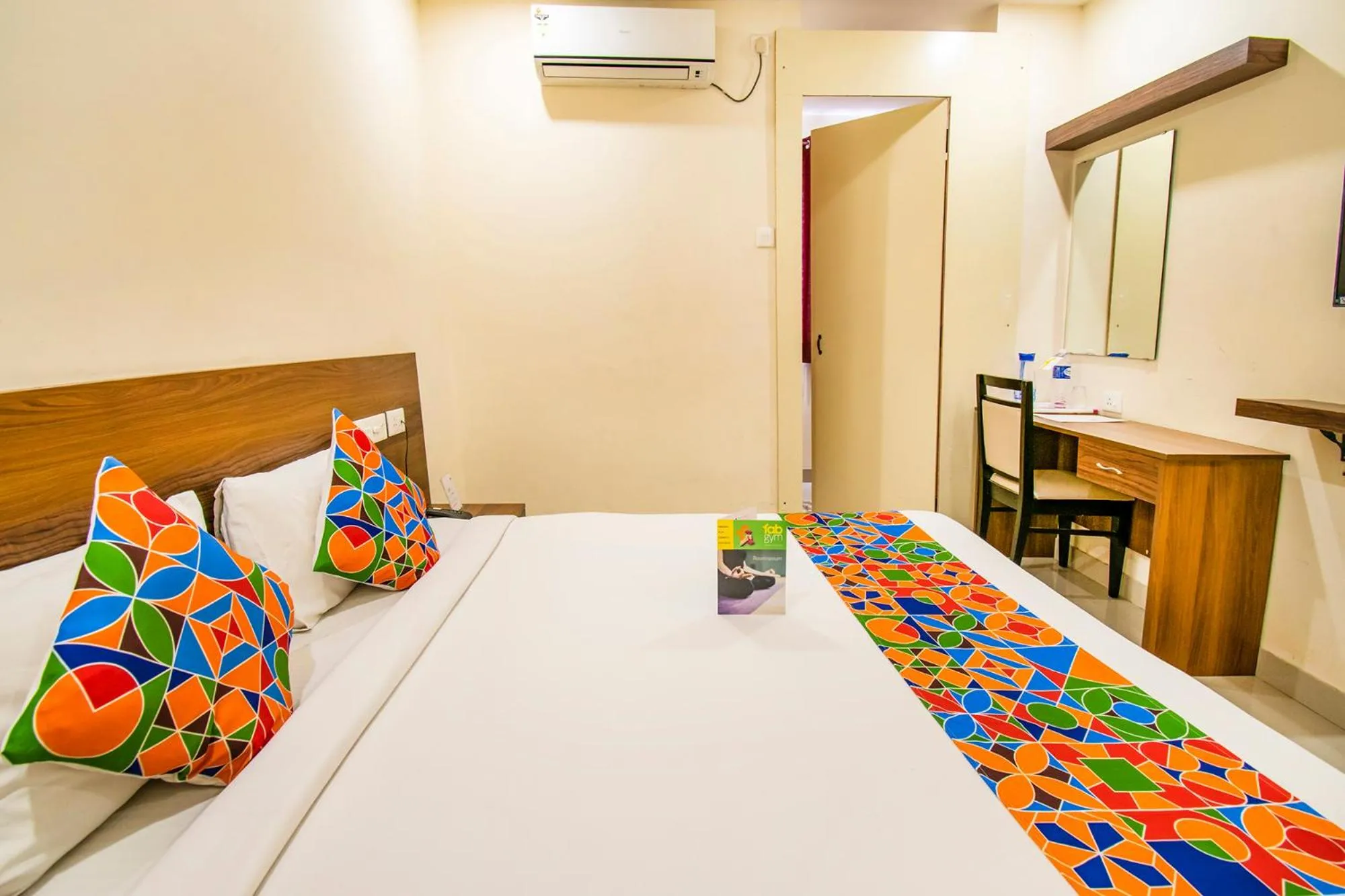 Bed in FabHotel Thejas Paaradise - Nr Coimbatore Institute of Technology