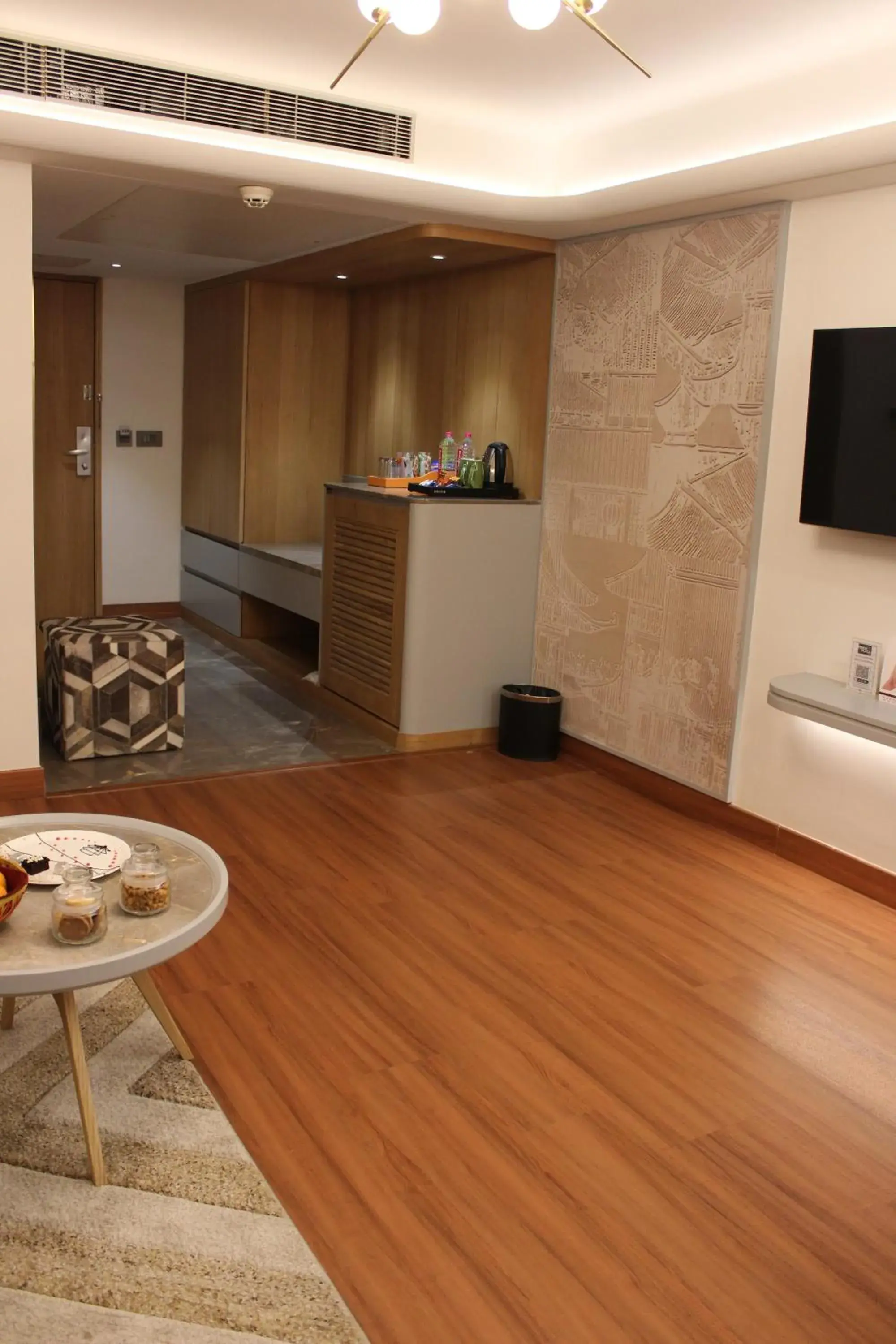 Twin Room in Pride Plaza Hotel, Ahmedabad Twin Room in Pride Plaza Hotel, Ahmedabad