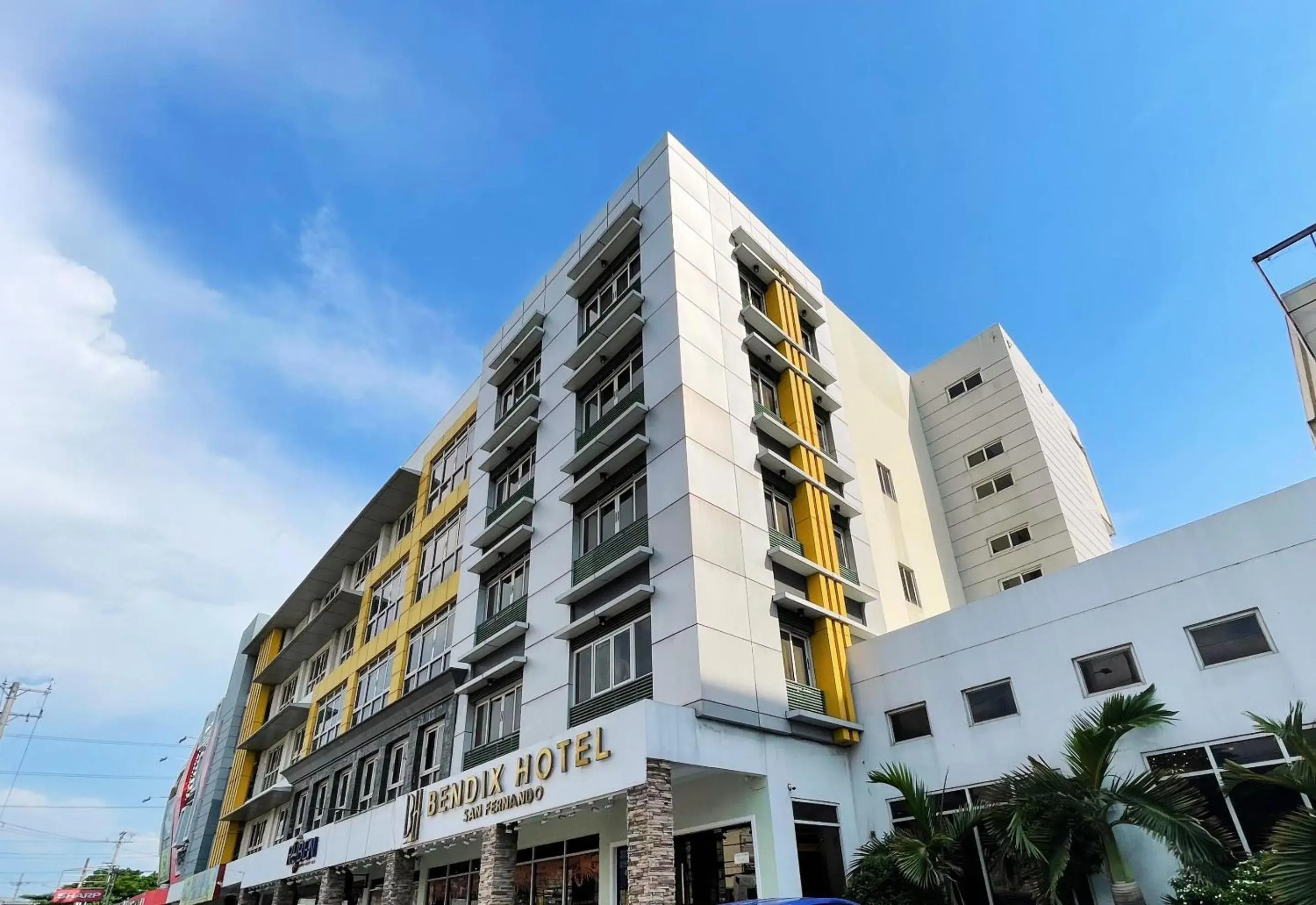 Property building in Bendix Hotel San Fernando powered by Cocotel Property building in Bendix Hotel San Fernando powered by Cocotel