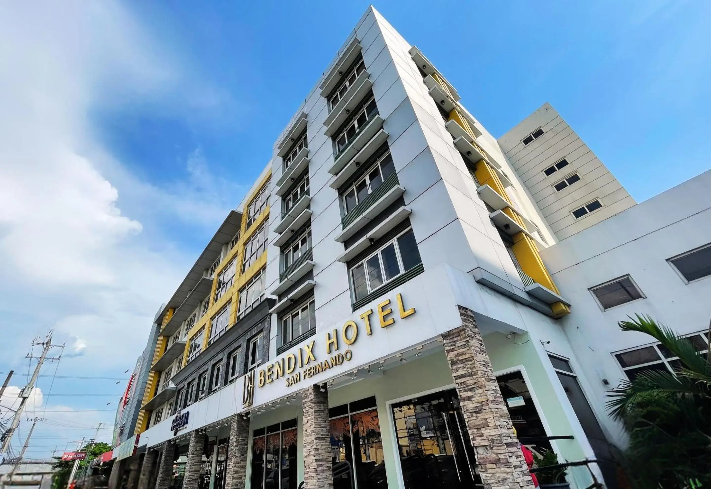 Property building in Bendix Hotel San Fernando powered by Cocotel Property building in Bendix Hotel San Fernando powered by Cocotel