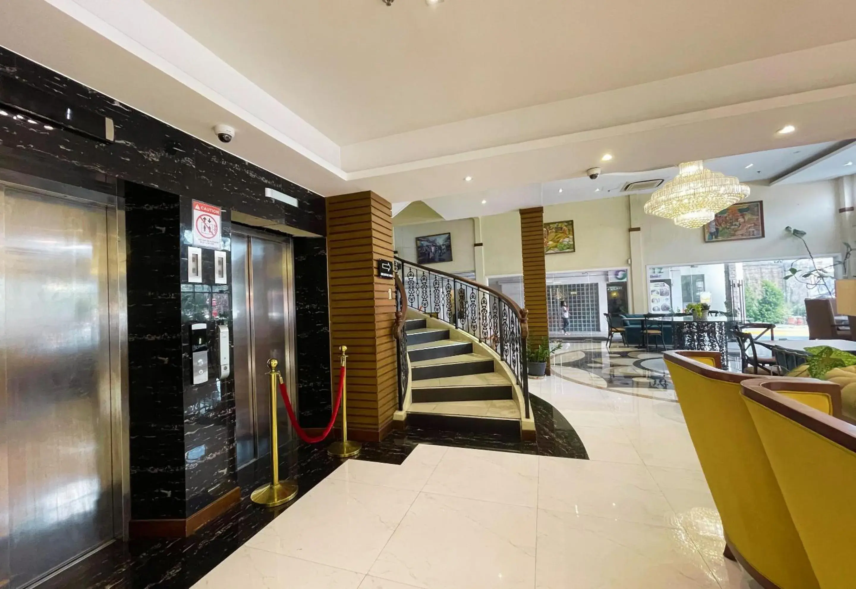 elevator in Bendix Hotel San Fernando powered by Cocotel elevator in Bendix Hotel San Fernando powered by Cocotel