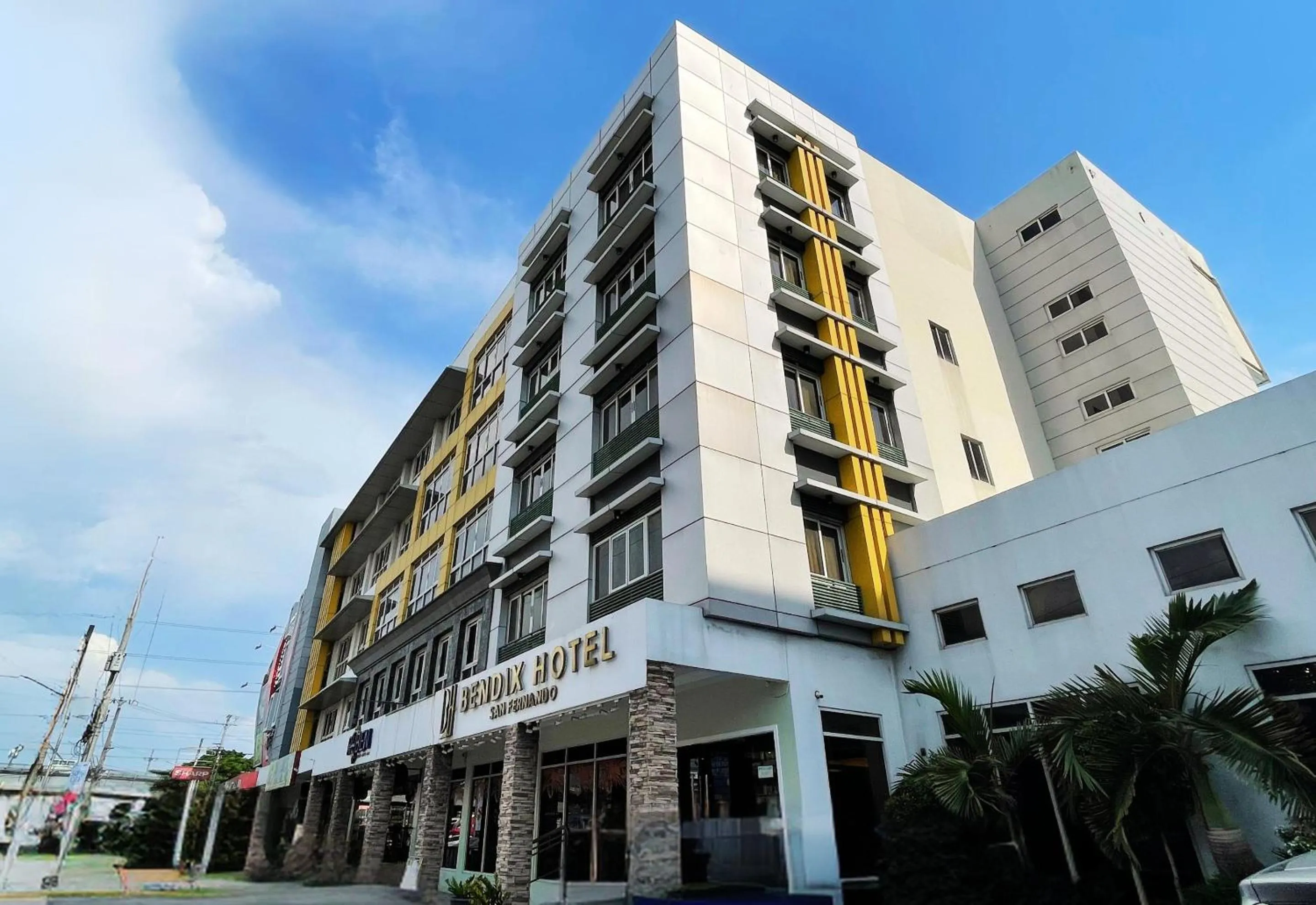 Property building in Bendix Hotel San Fernando powered by Cocotel