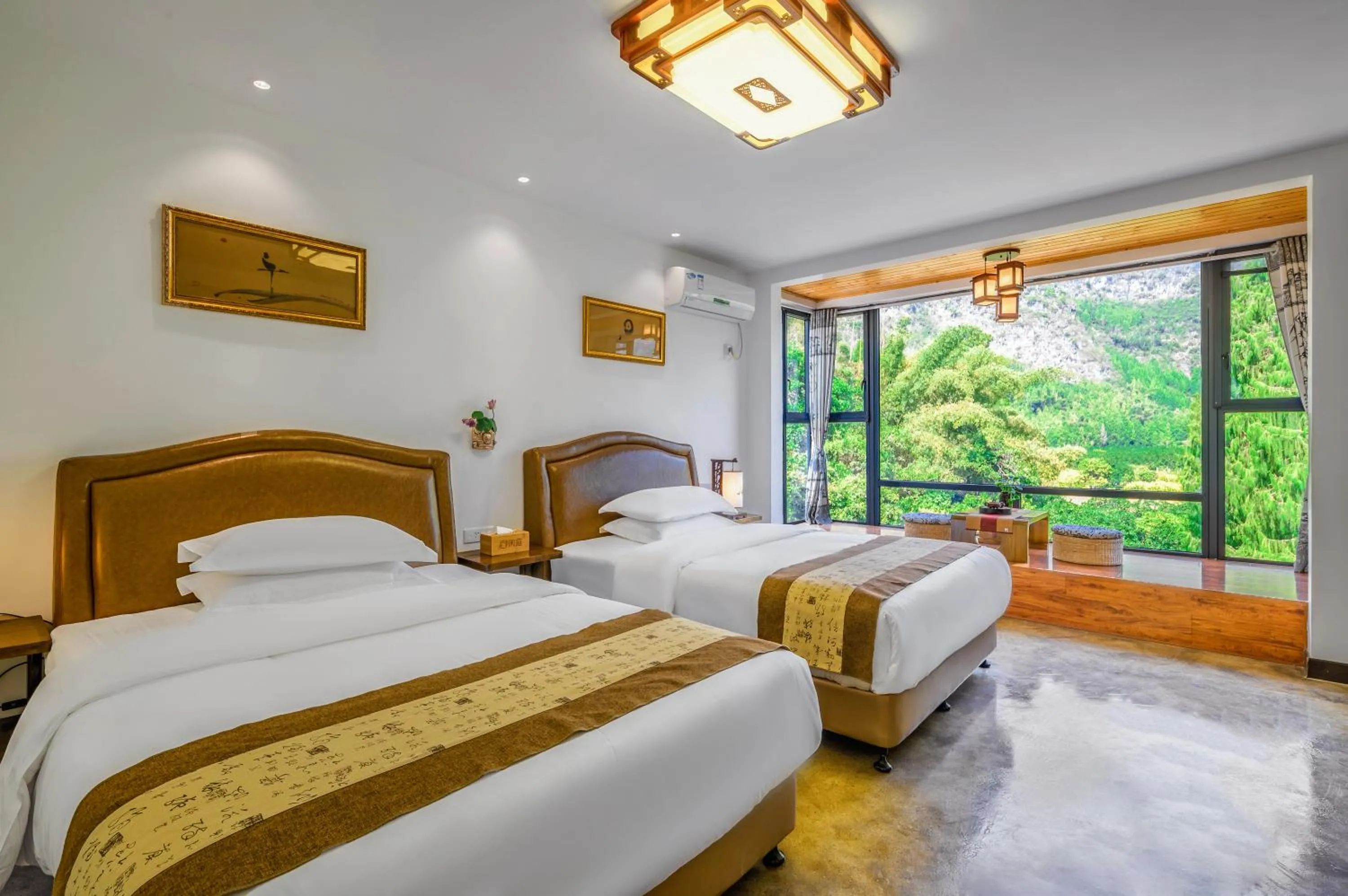 Bedroom, Bed in Leisure Courtyard Hotel Yangshuo