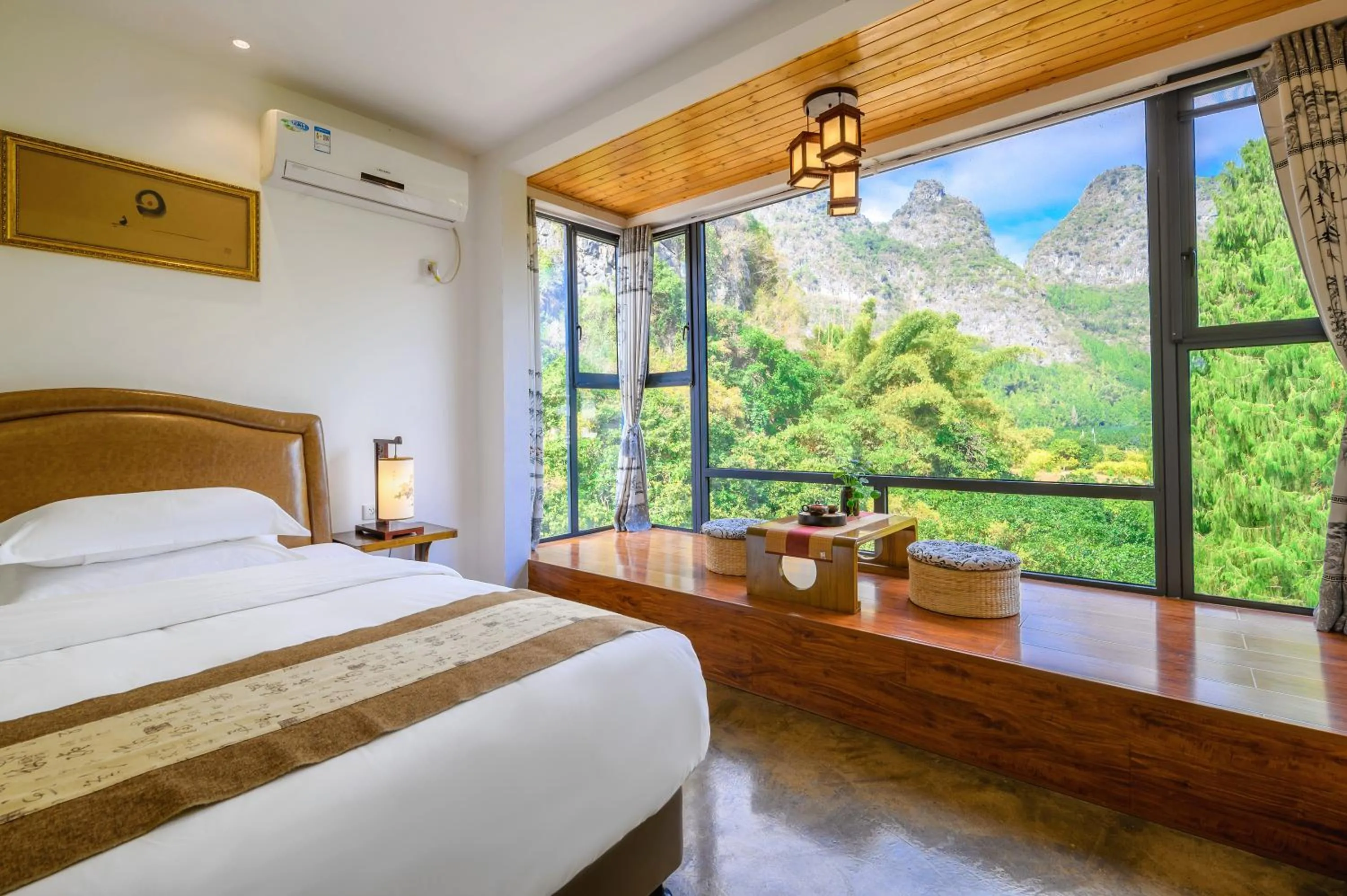 Bedroom, Bed in Leisure Courtyard Hotel Yangshuo