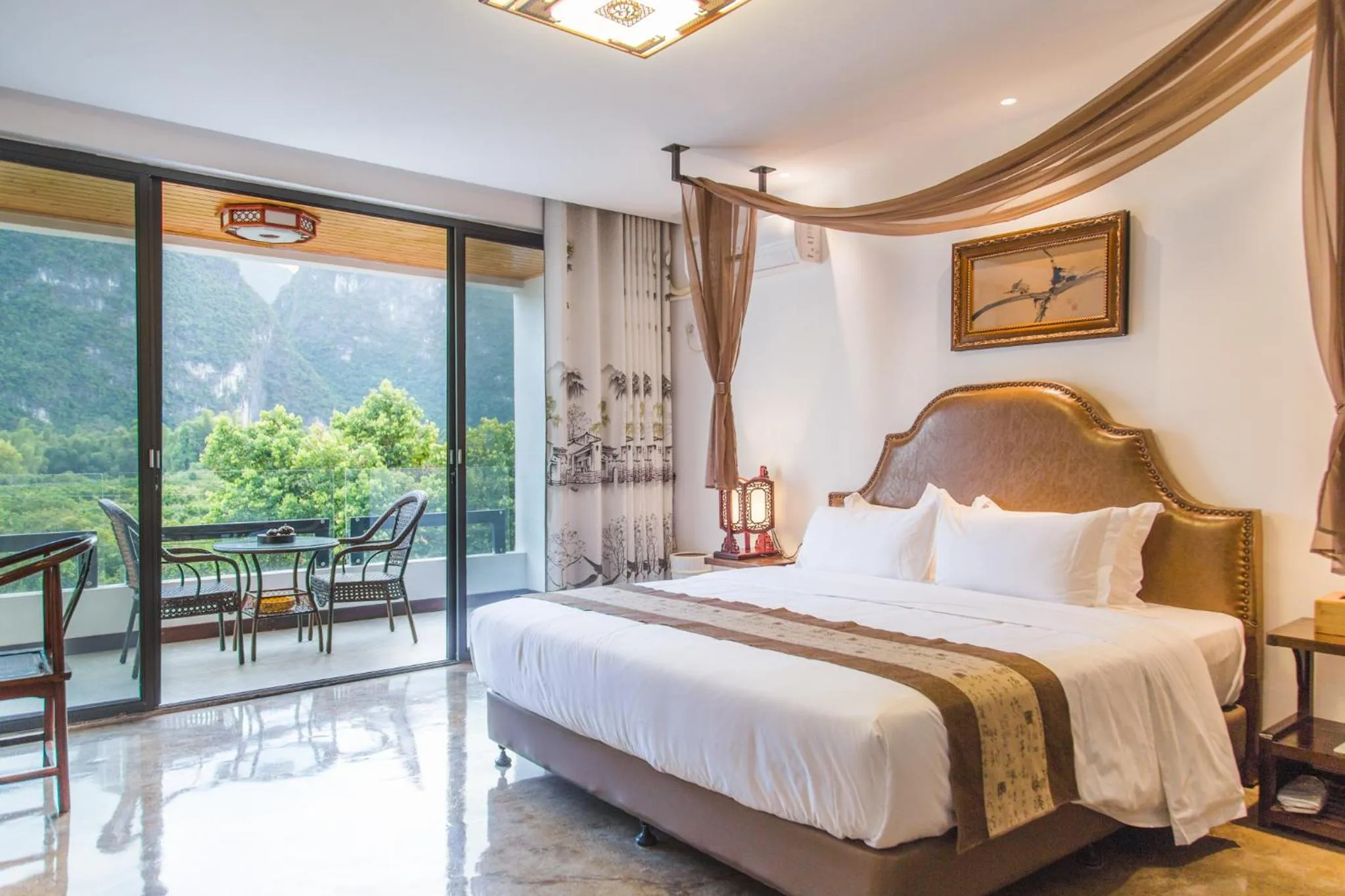 Photo of the whole room, Bed in Leisure Courtyard Hotel Yangshuo