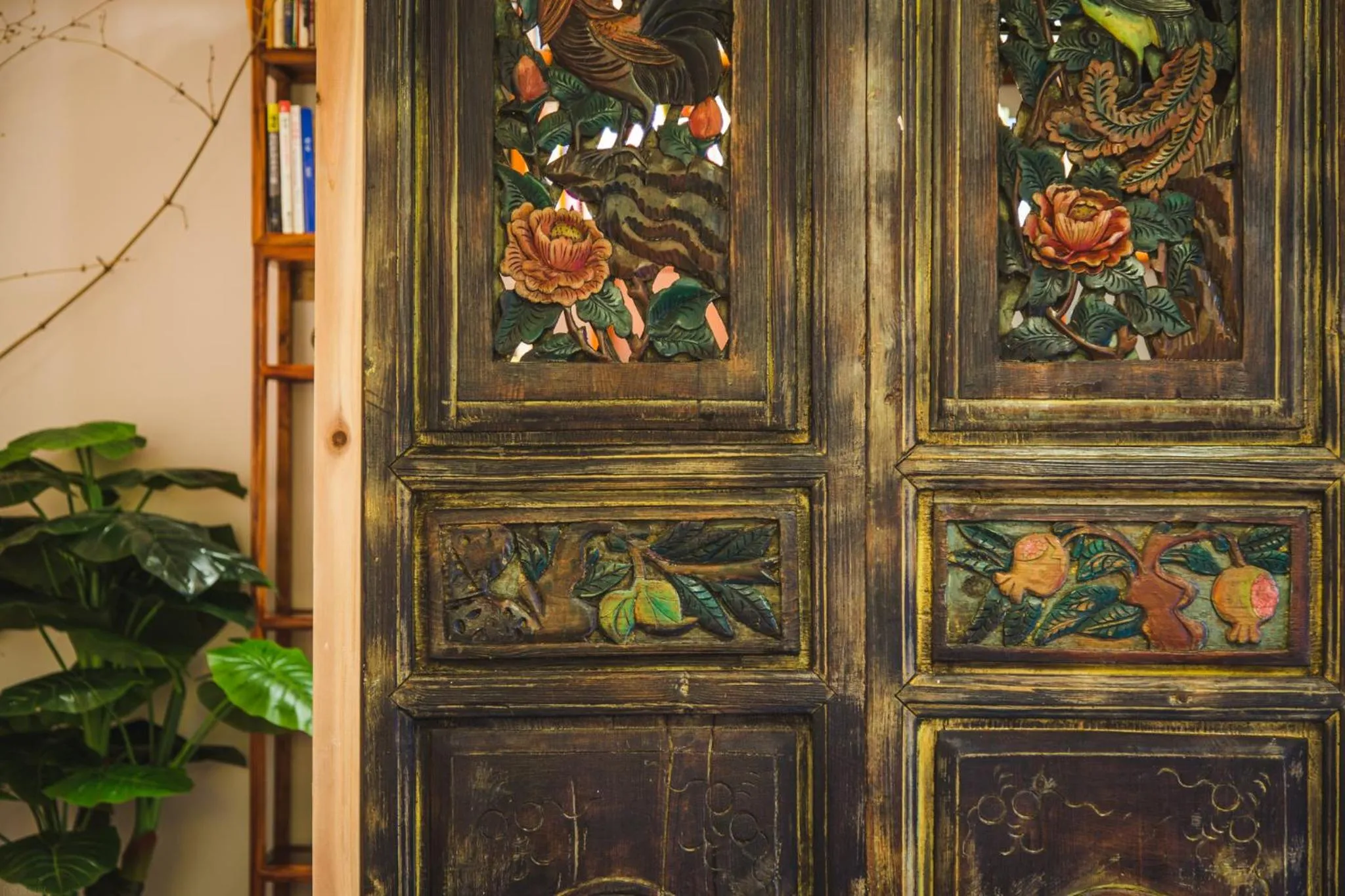 Decorative detail in Leisure Courtyard Hotel Yangshuo