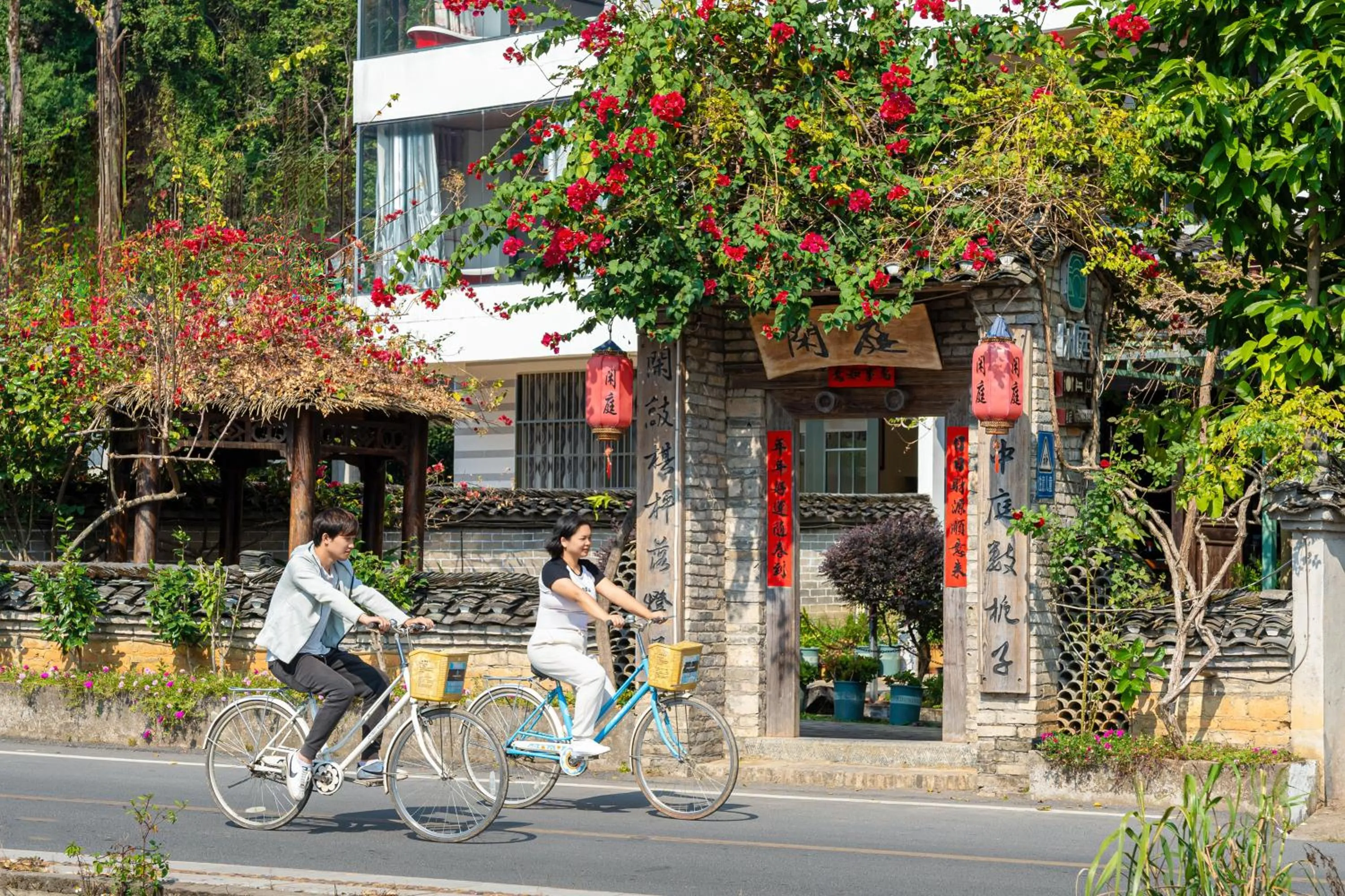 Spring in Leisure Courtyard Hotel Yangshuo