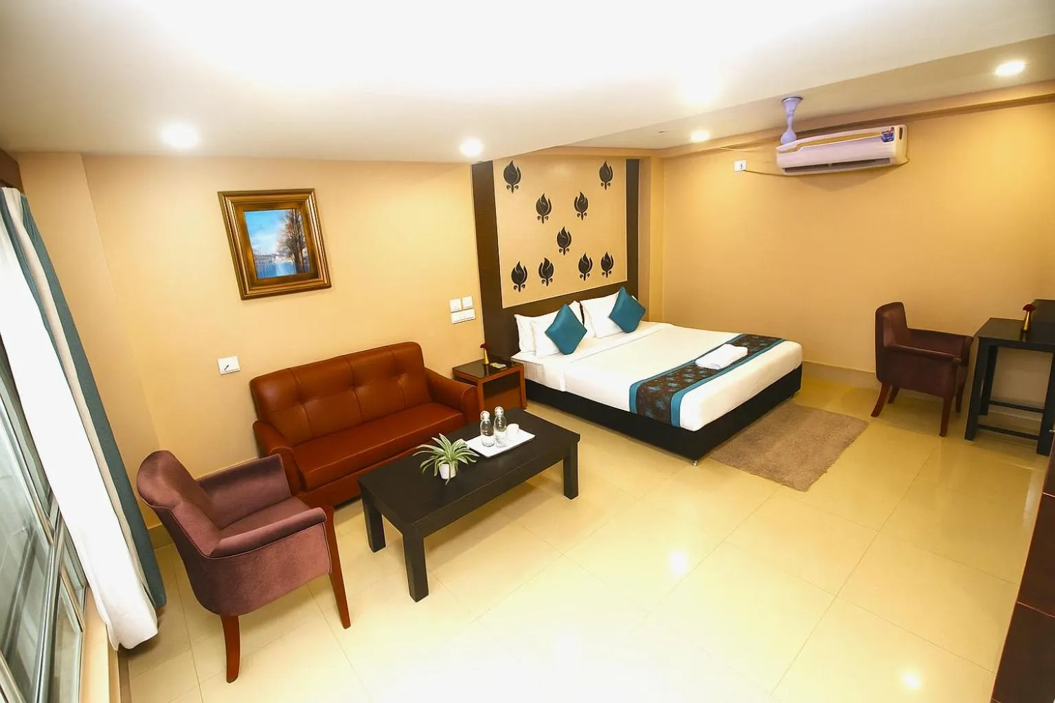 room service, Bed in Central Courtyard Boutique Hotel