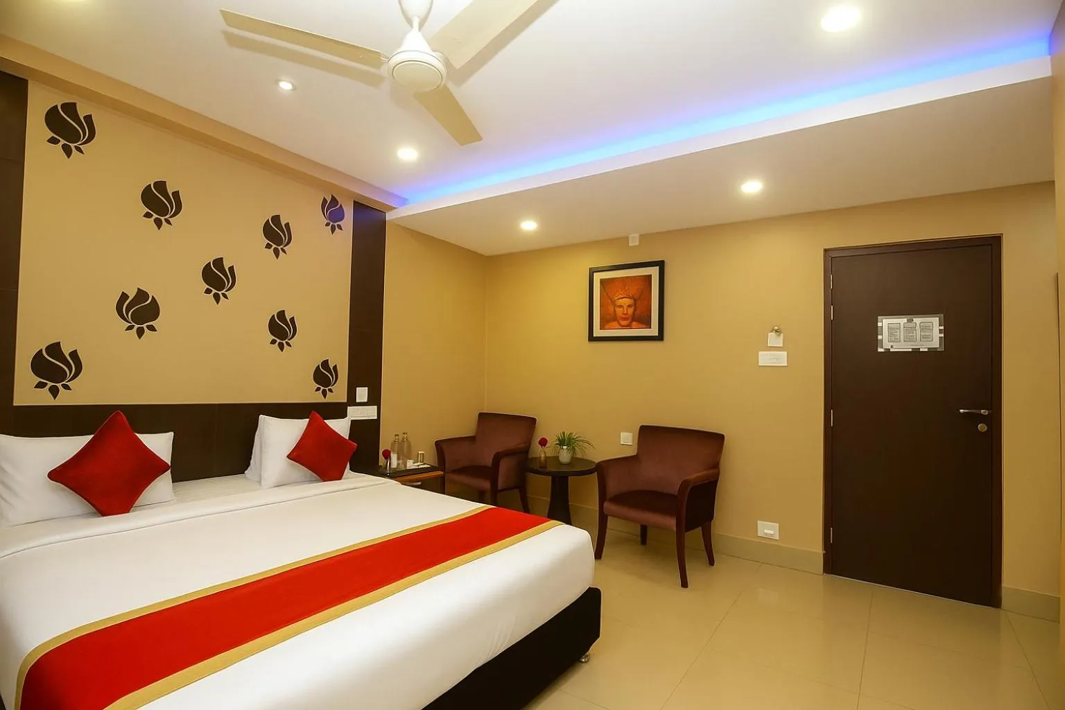 room service, Bed in Central Courtyard Boutique Hotel