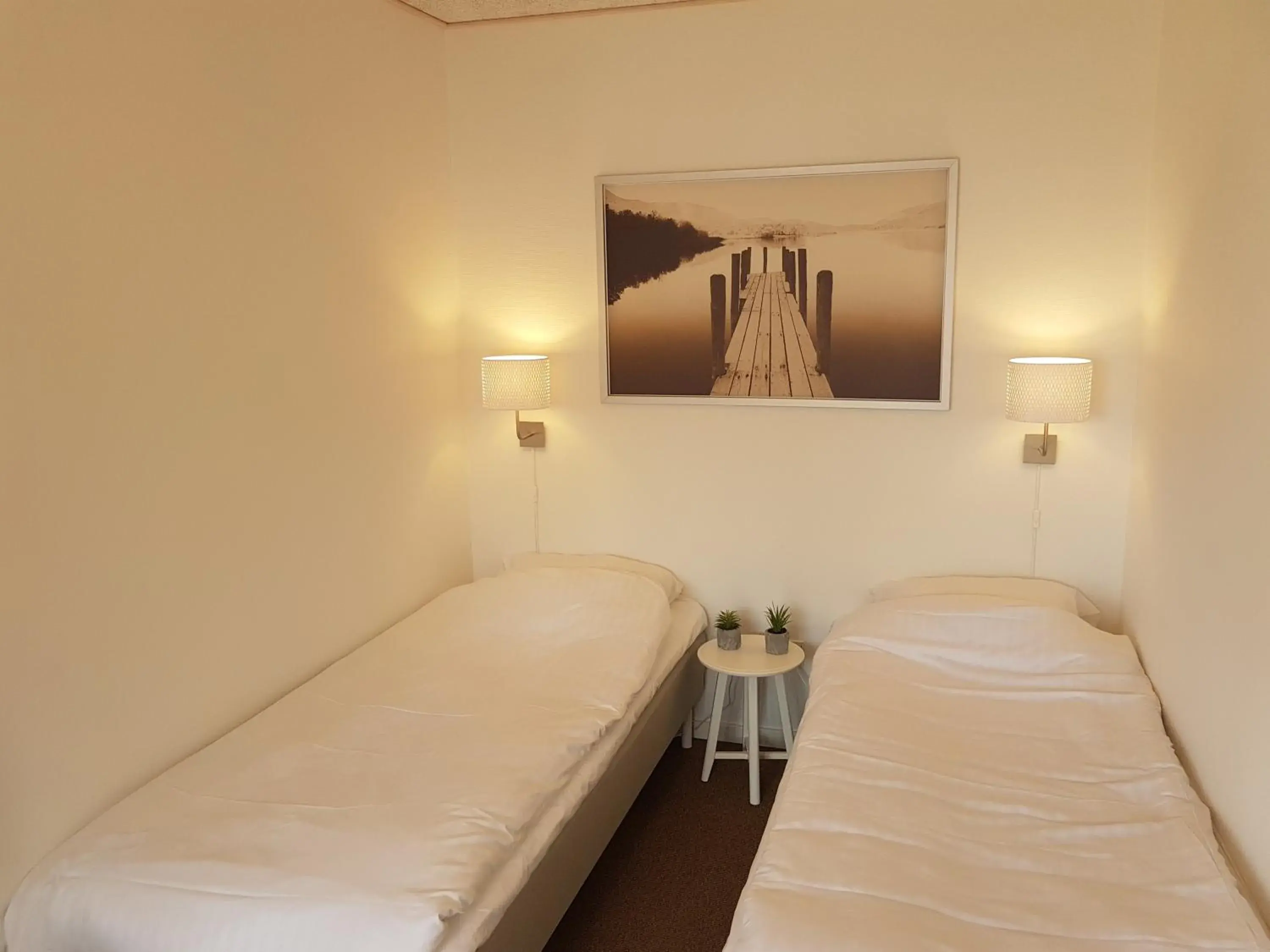 Twin Room with Sea View in Klintholm Marina Park Cabins Twin Room with Sea View in Klintholm Marina Park Cabins