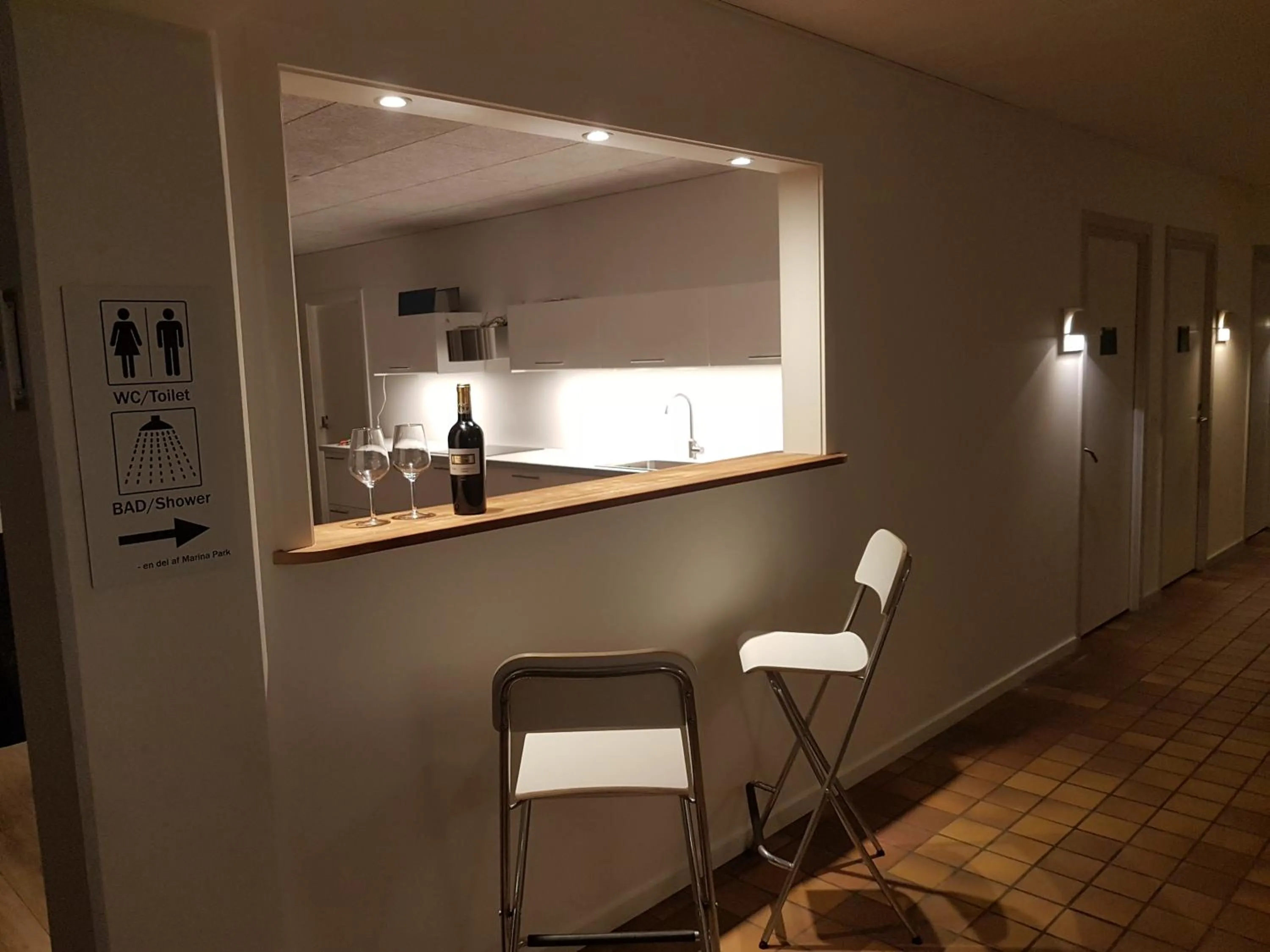 Communal kitchen in Klintholm Marina Park Cabins