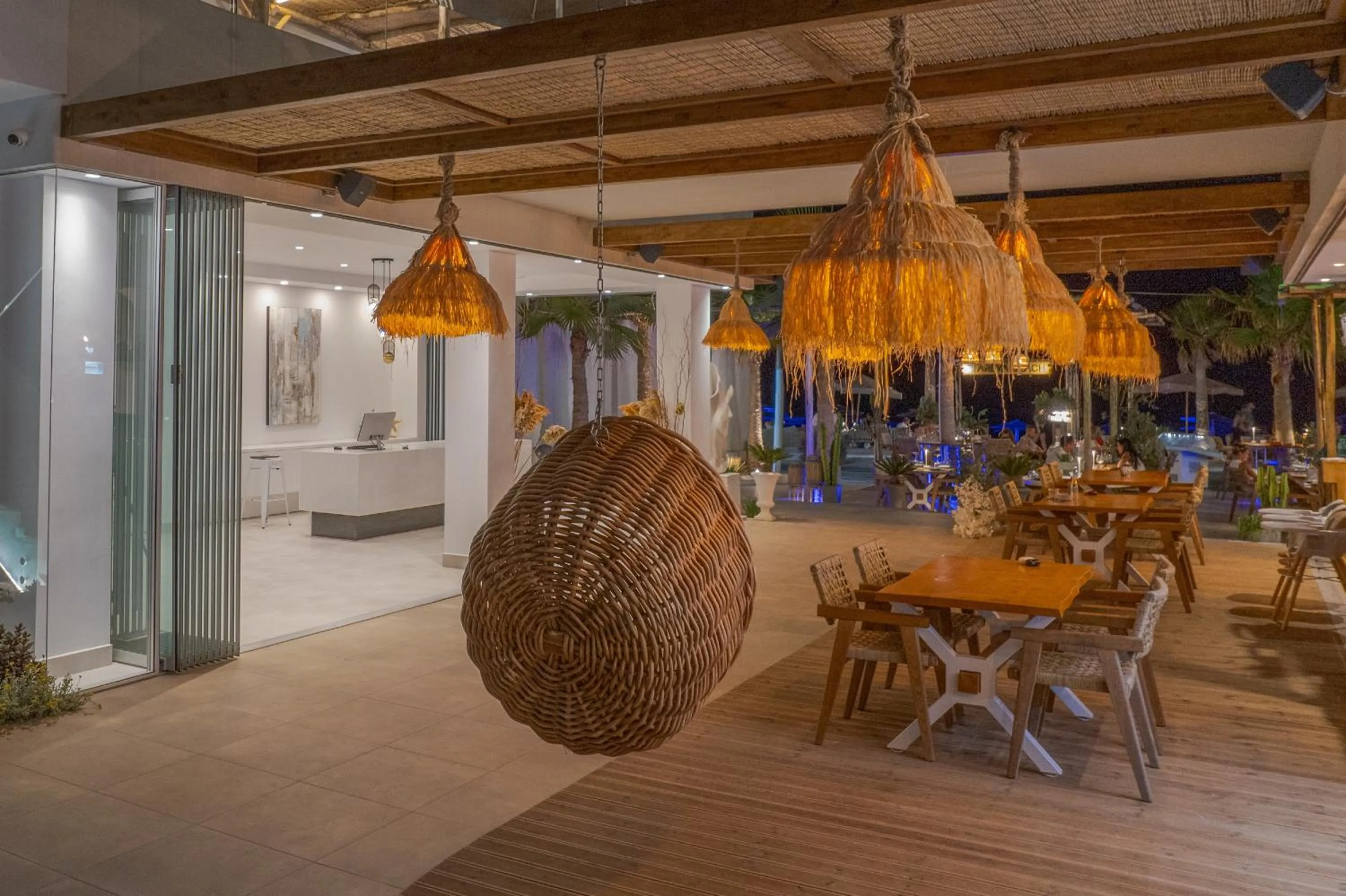 Restaurant/places to eat in Galazio Beach Resort