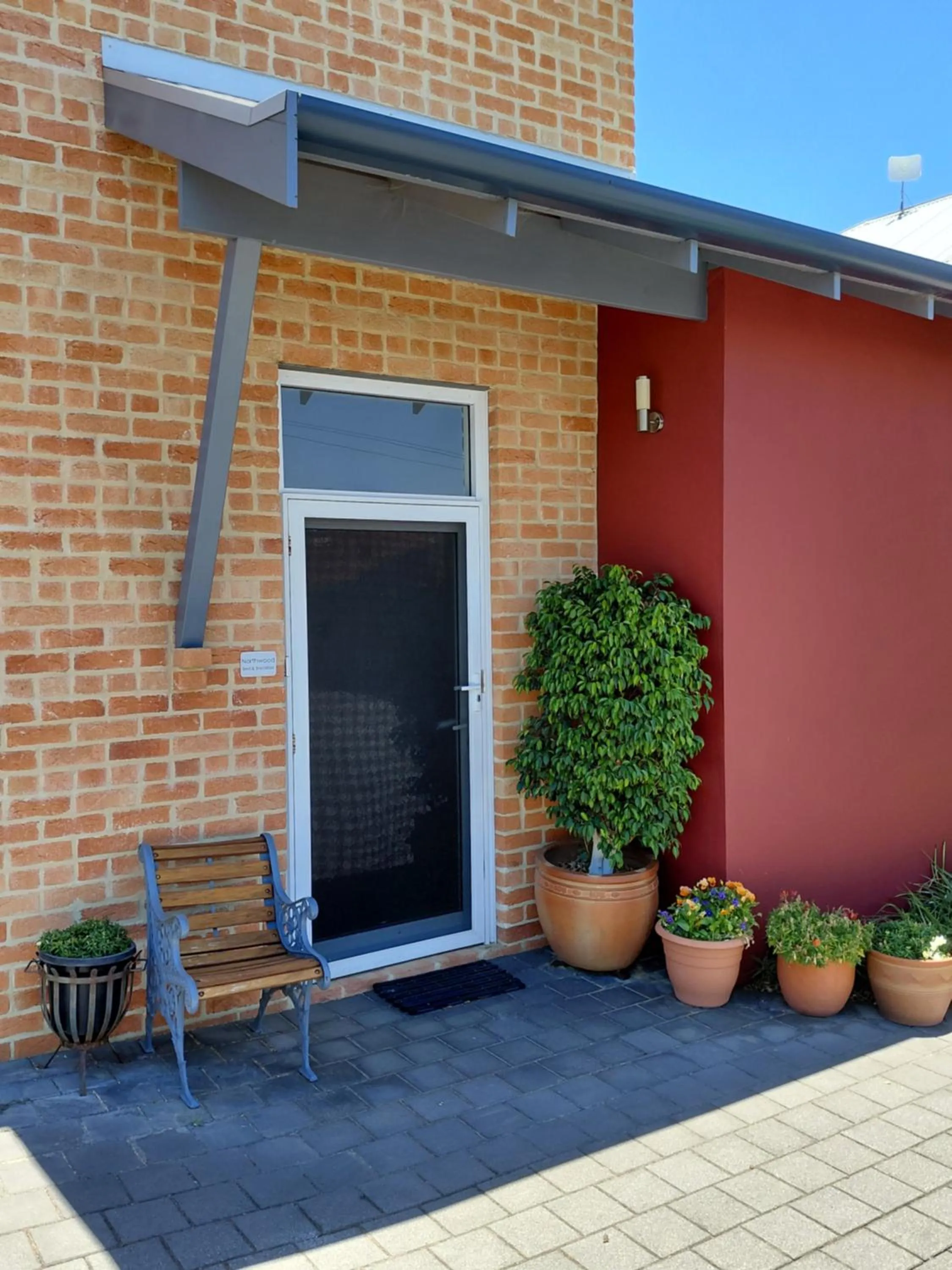 Facade/entrance in Northwood Bed and Breakfast