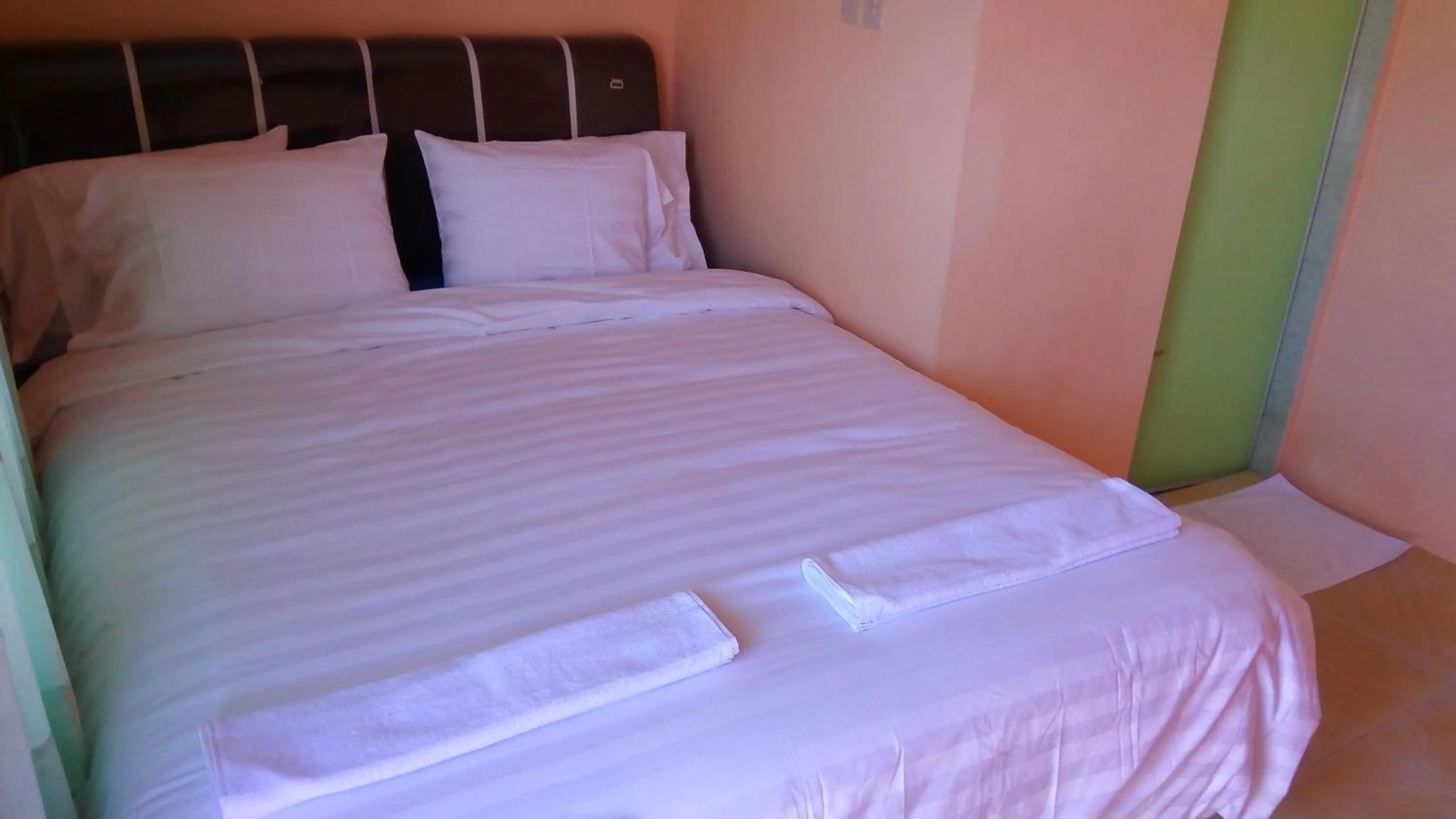 Bed in Rome Residence Sibolga Pandan