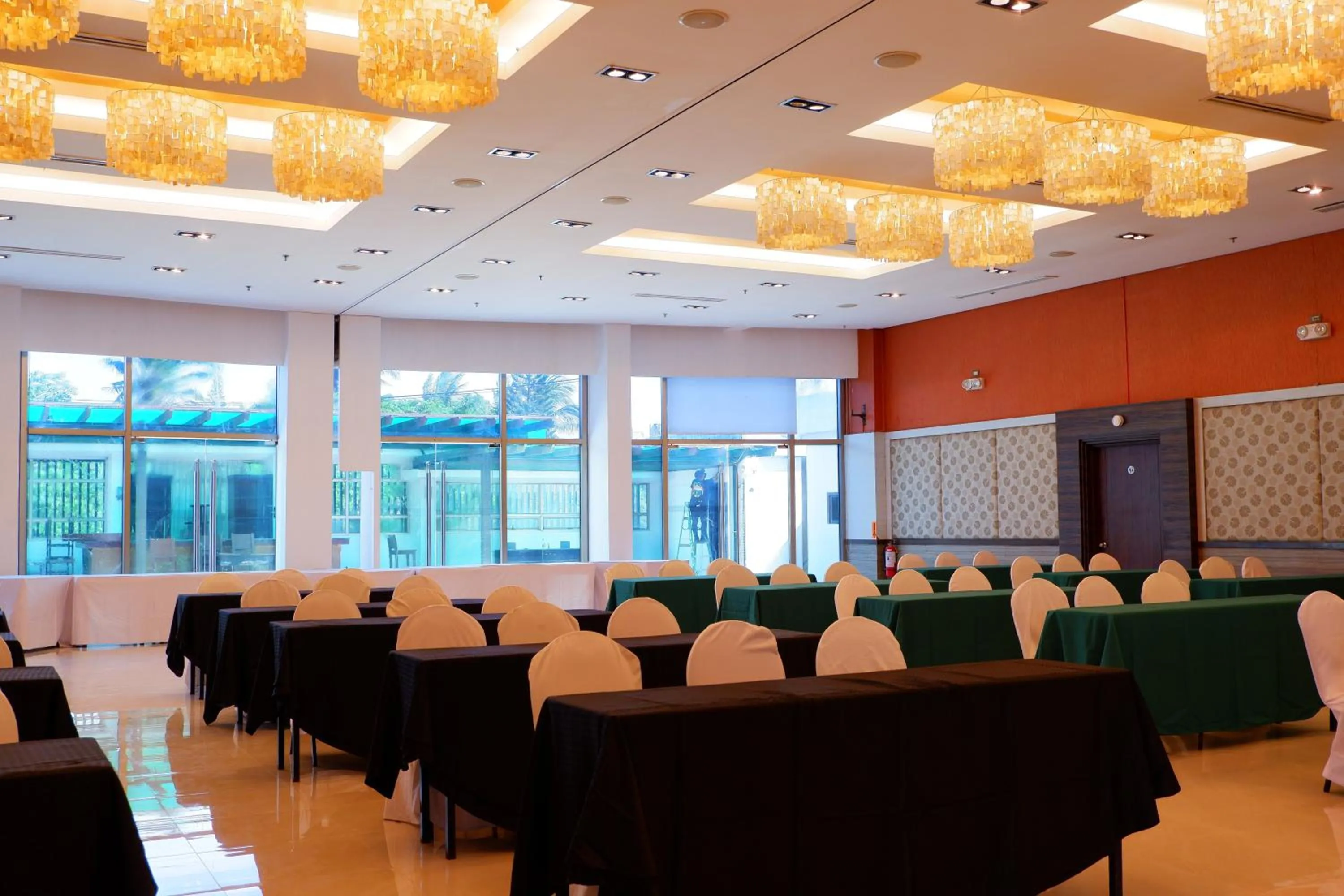 Business facilities in One Tagaytay Place Hotel Suites OFFICIAL ACCOUNT