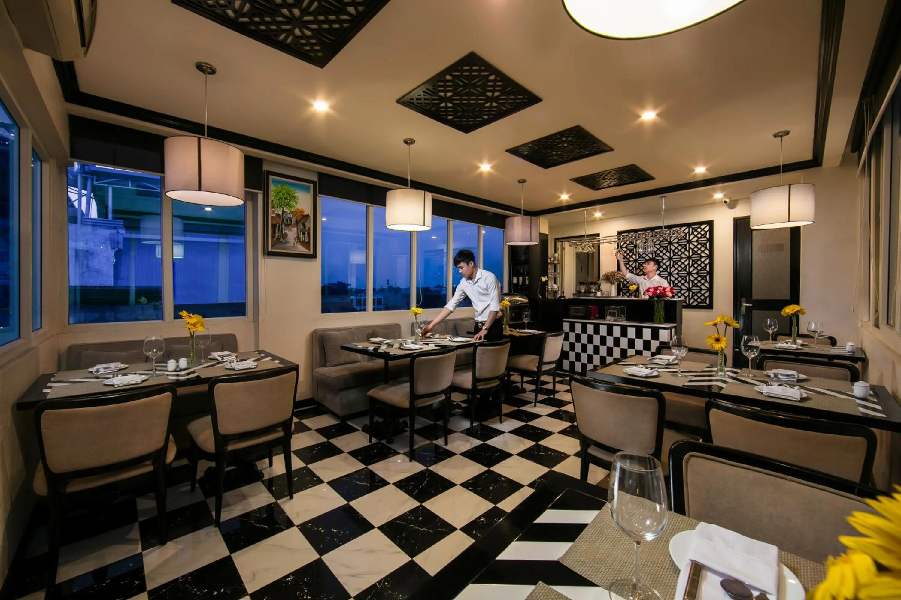 Dining area in Serenity Diamond Hotel