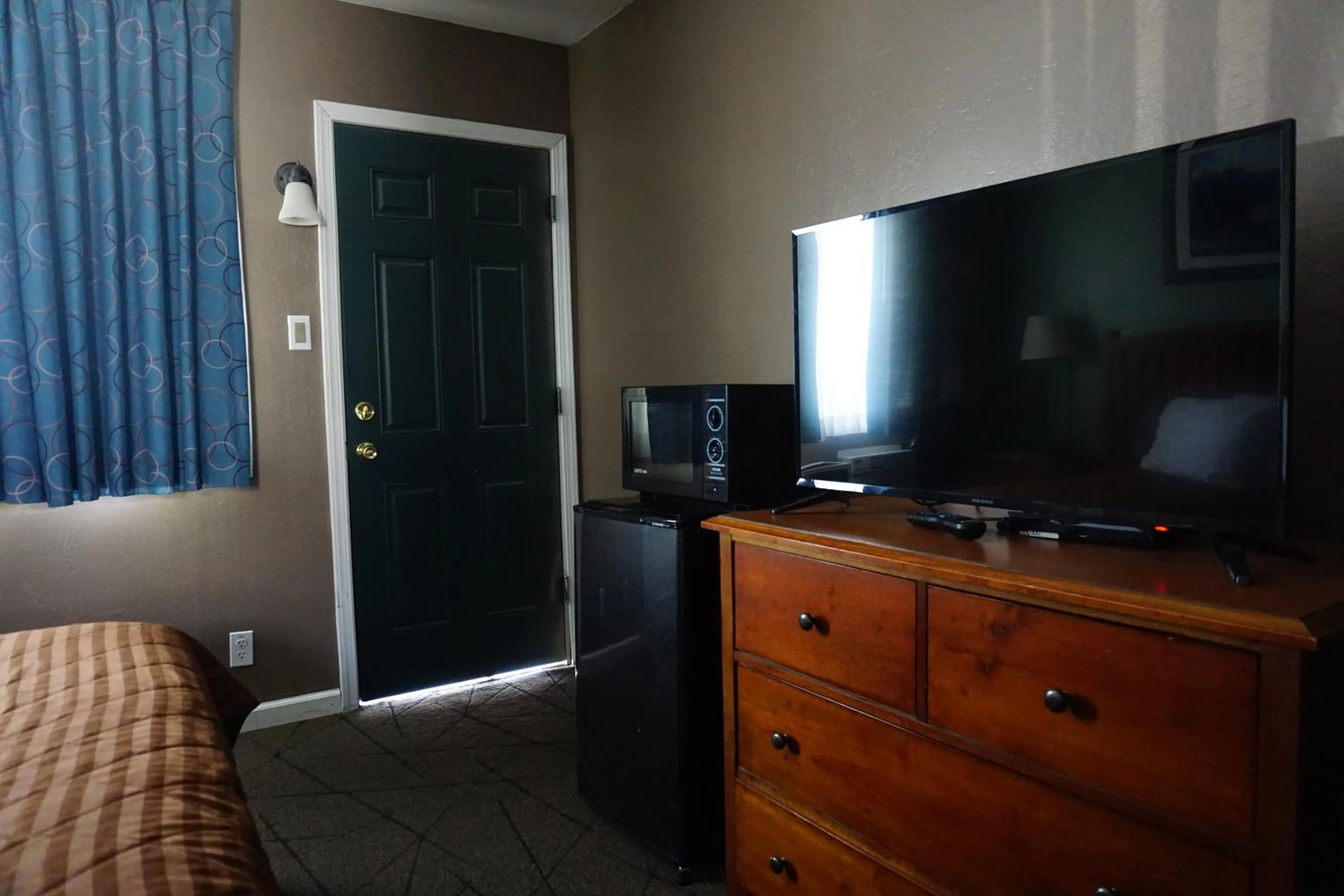 Bed in A&A Lake Tahoe Inn