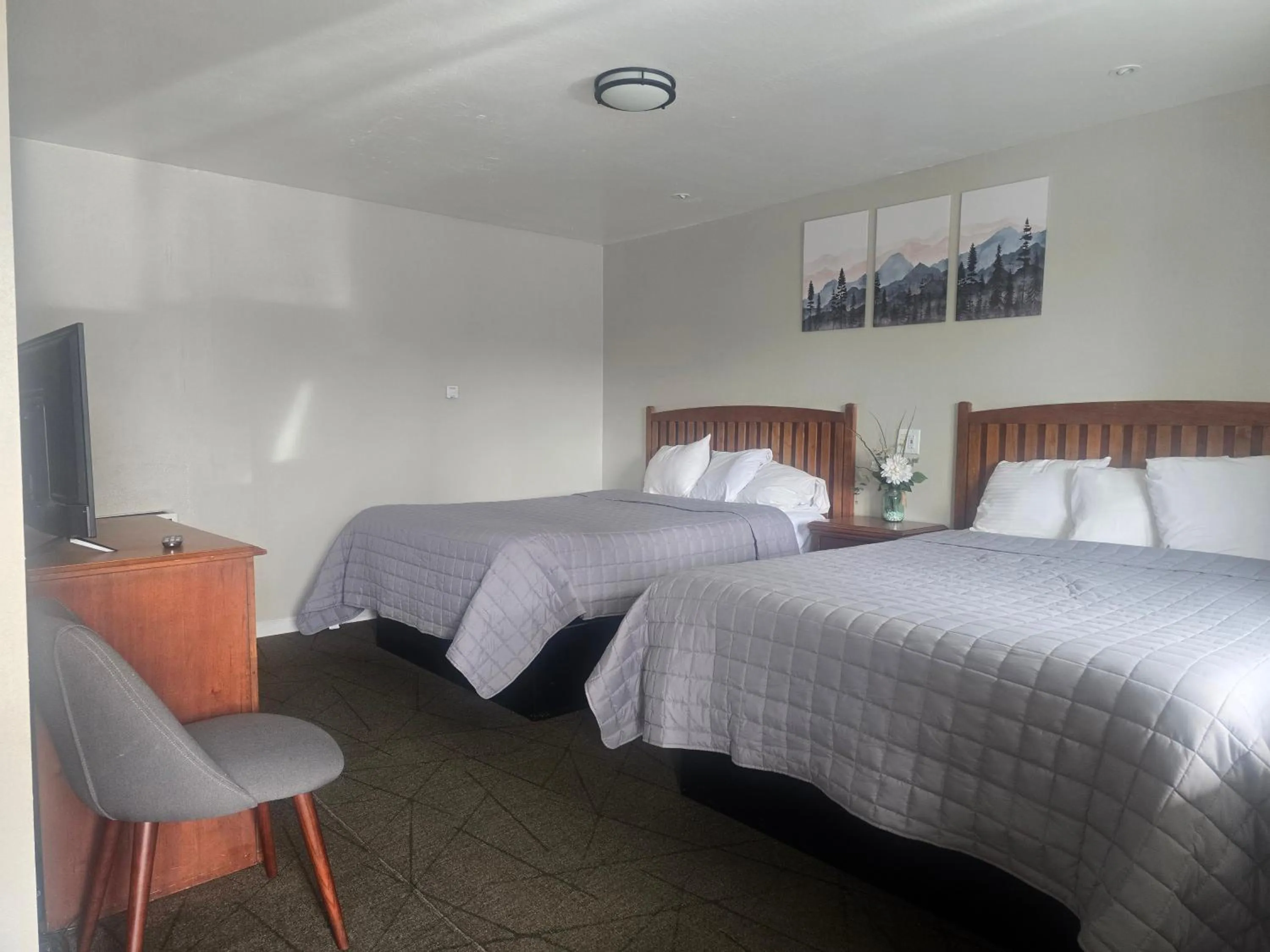 Bed in A&A Lake Tahoe Inn