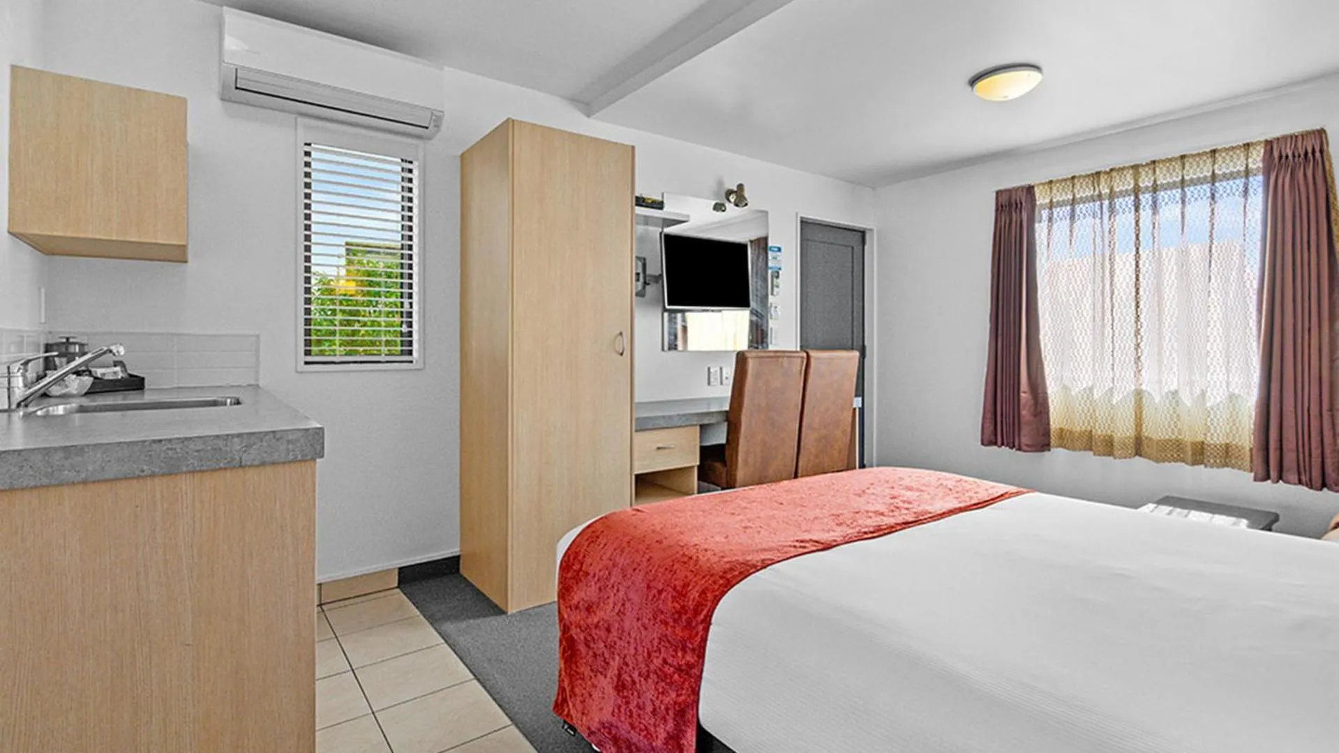 Bed in Bella Vista Motel Rotorua