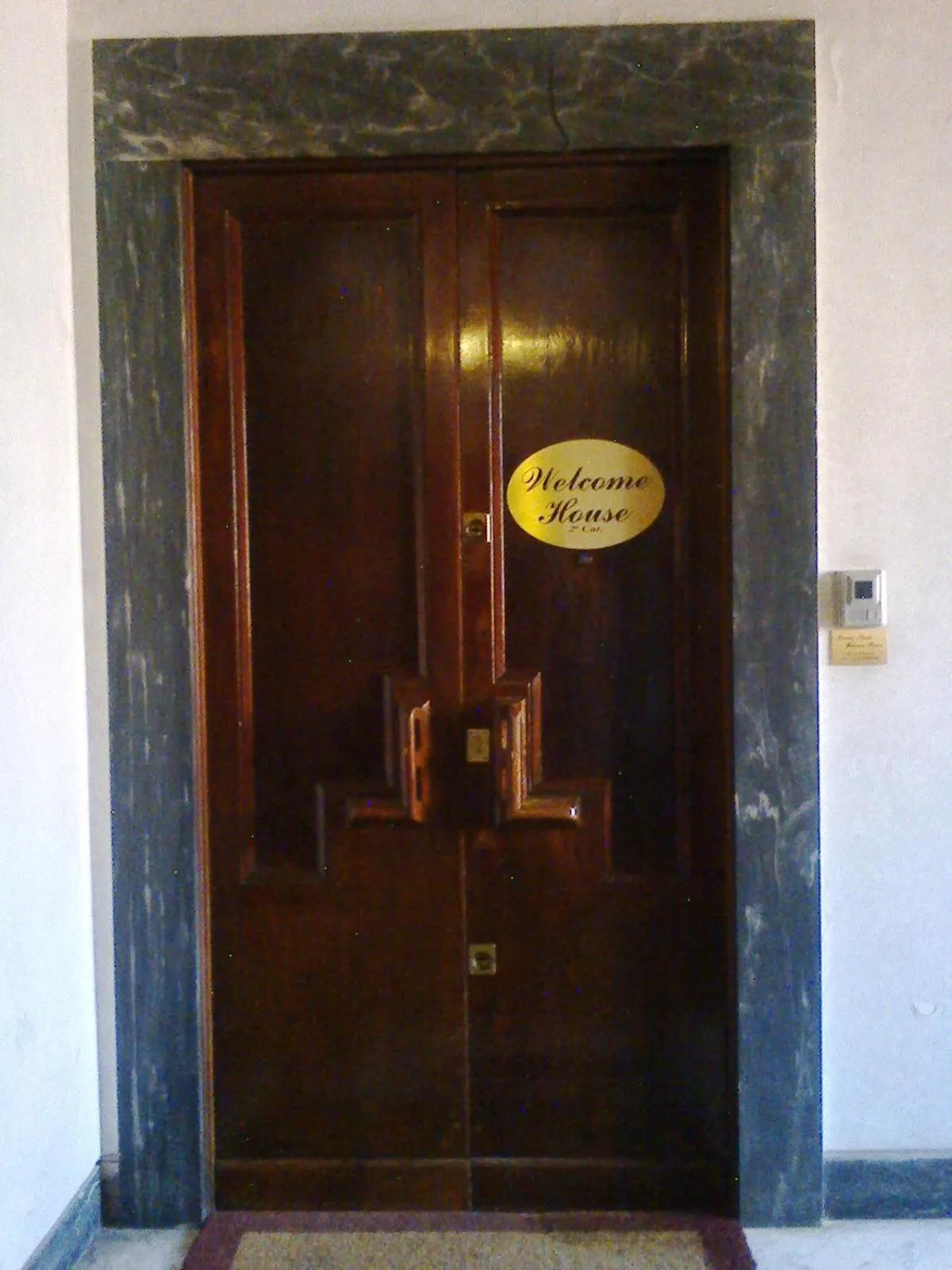 Facade/entrance in Welcome House