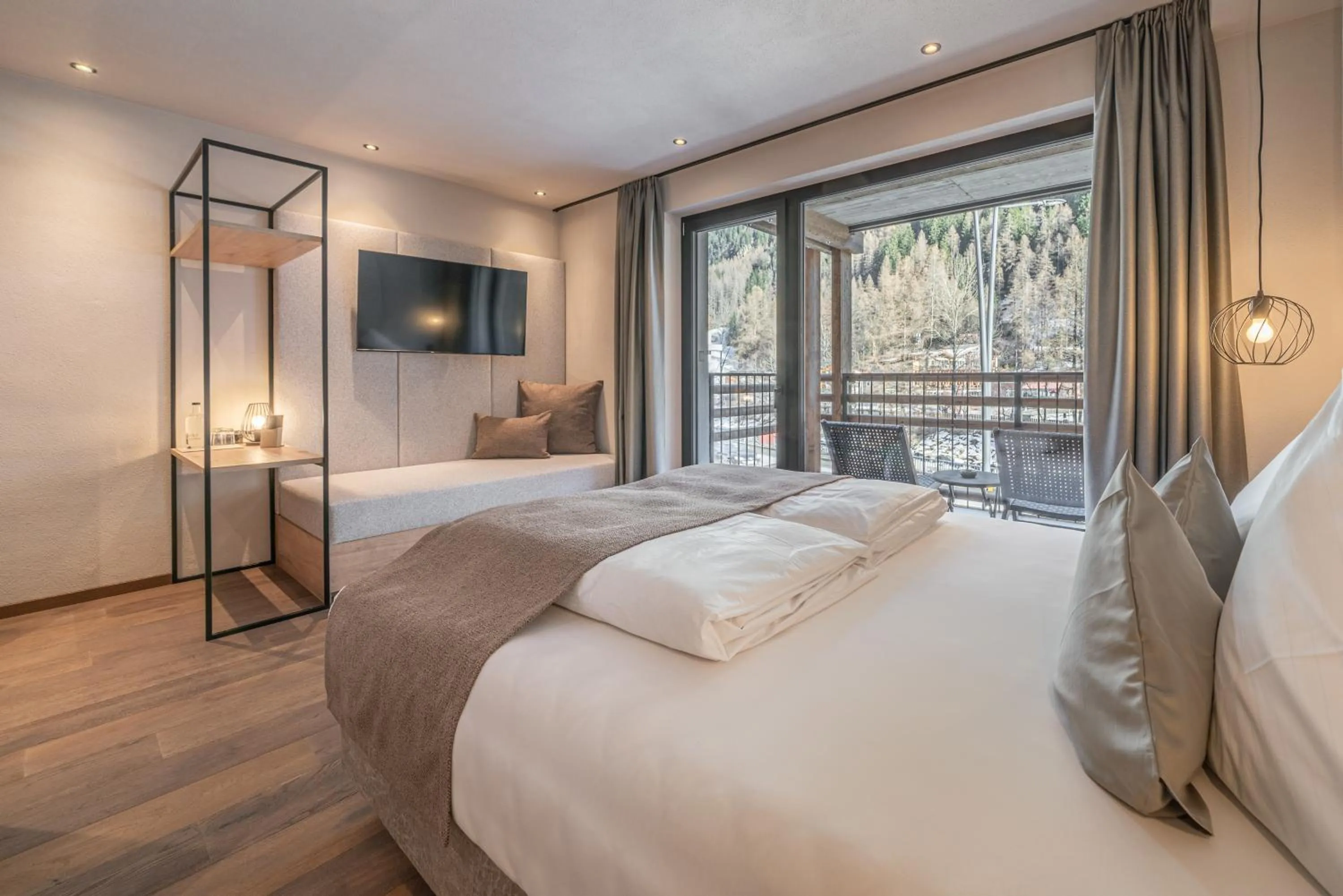 Photo of the whole room, Bed in Edelweiss echt-charmant